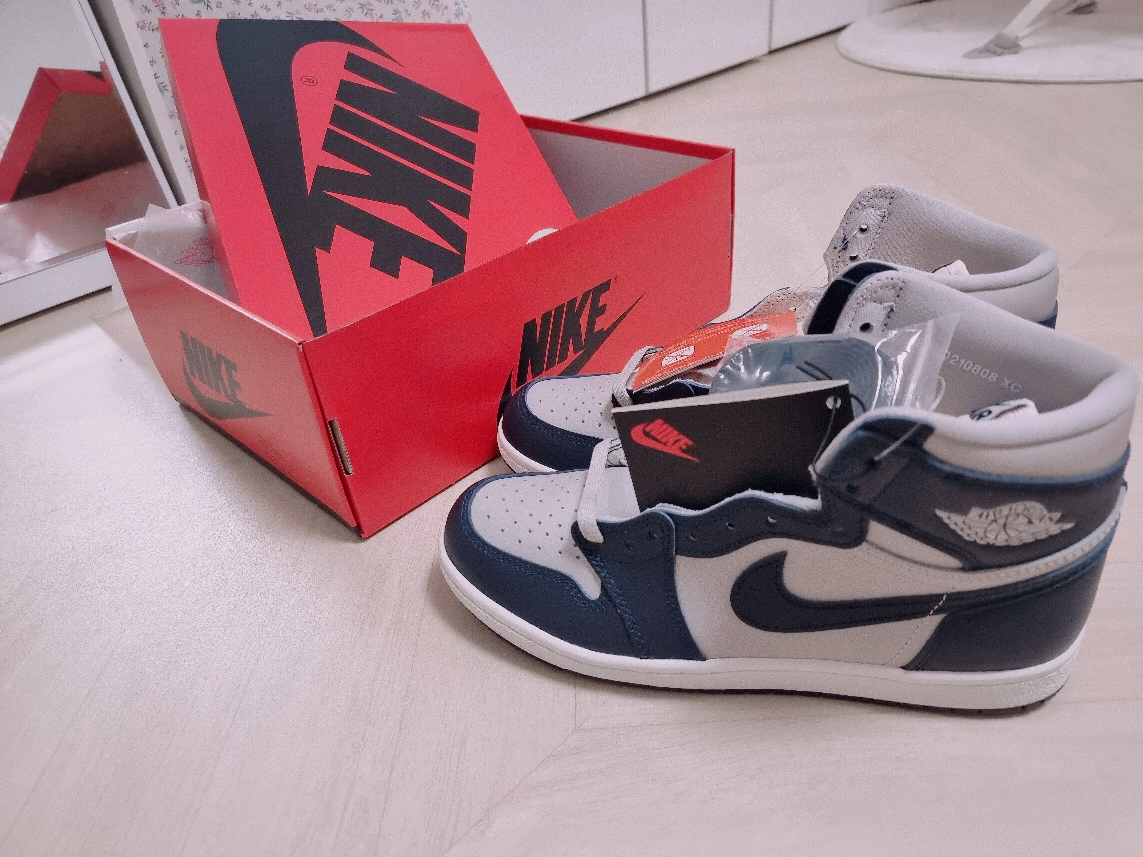 Jordan 1 High 85 College Navy 착용 스타일 - 1