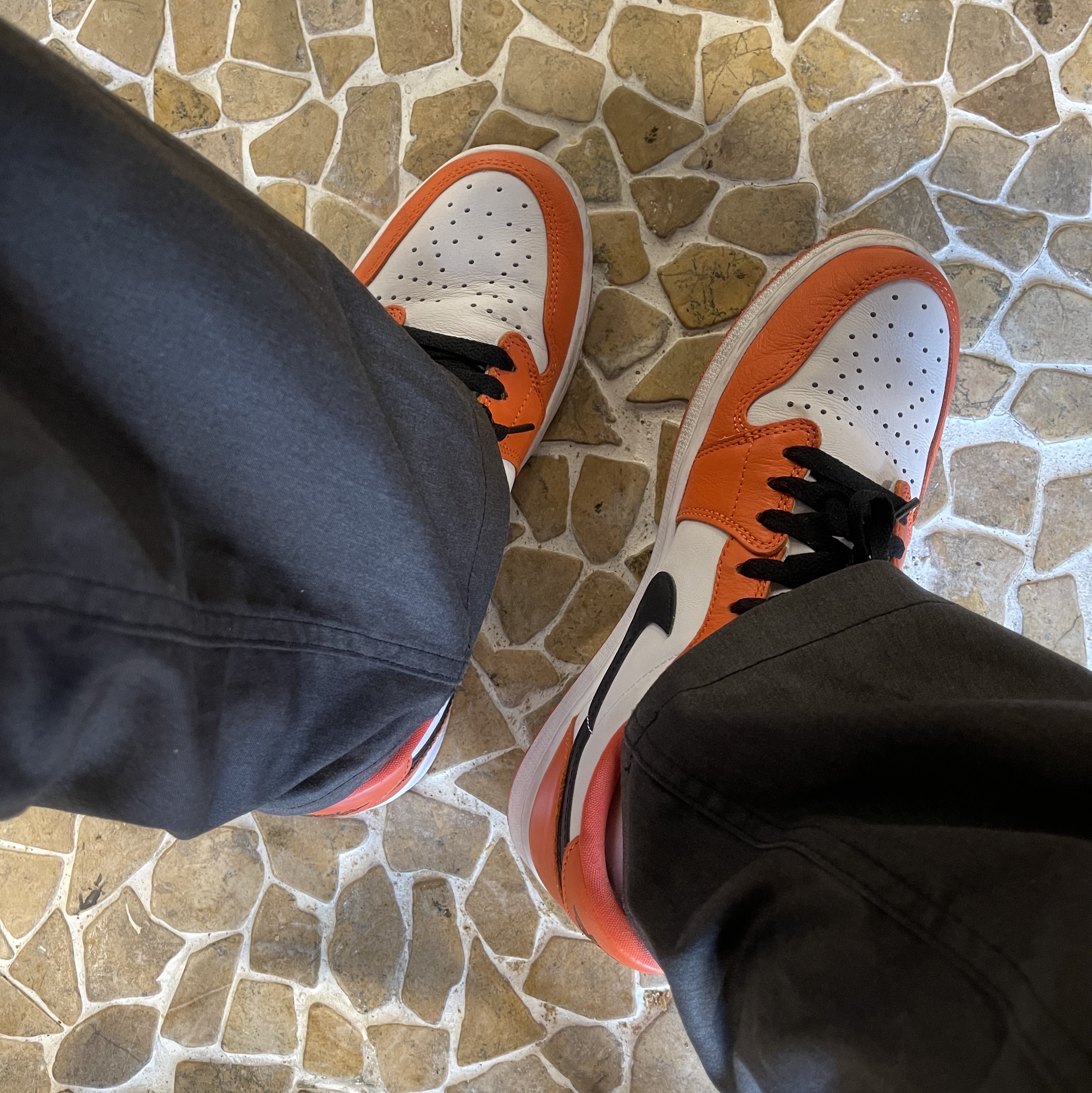Jordan 1 Low OG Starfish 착용 스타일