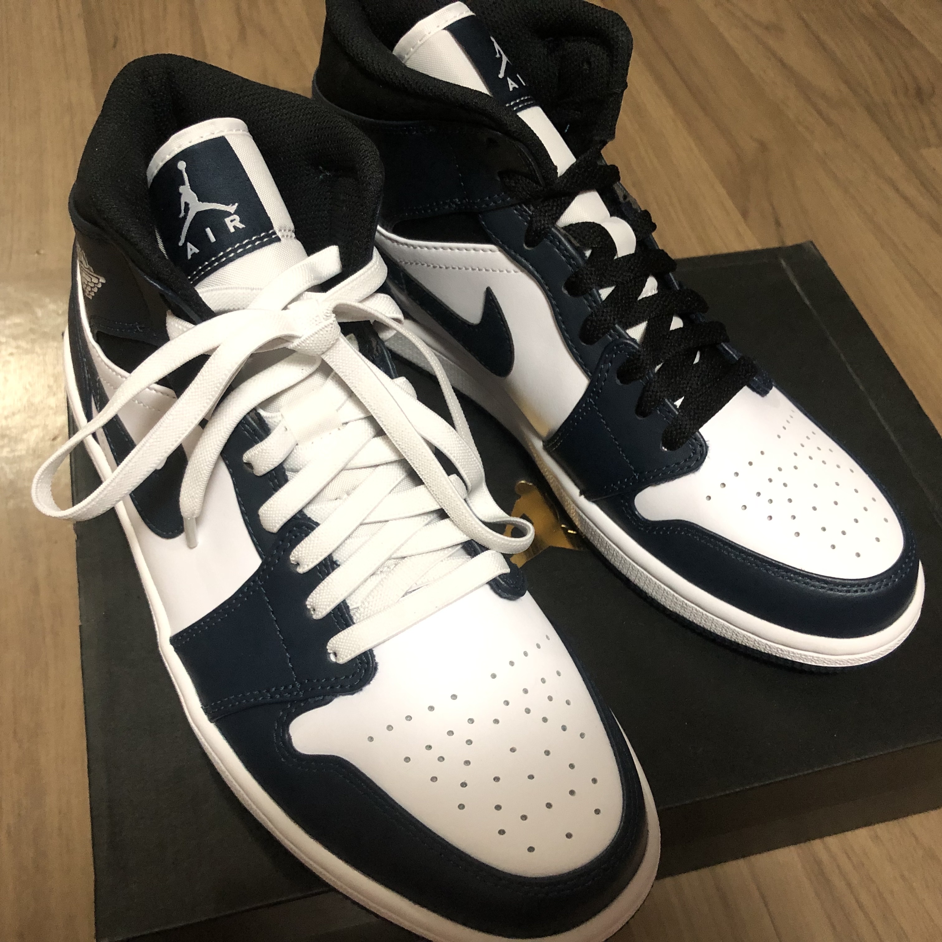 Jordan 1 Mid Dark Teal 착용 스타일 - 2
