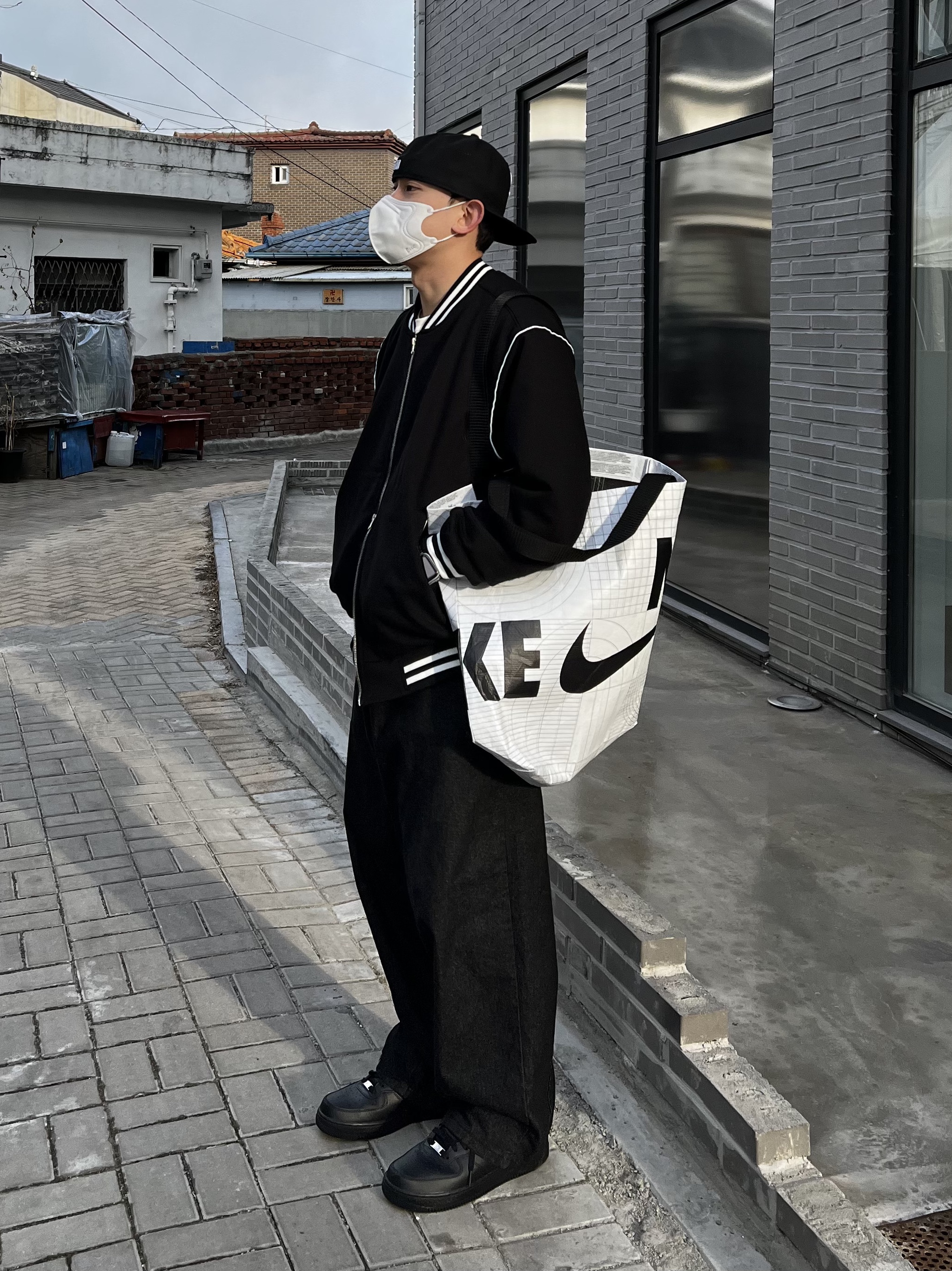 Nike Air Force 1 Mid '07 Black 착용 스타일 - 2