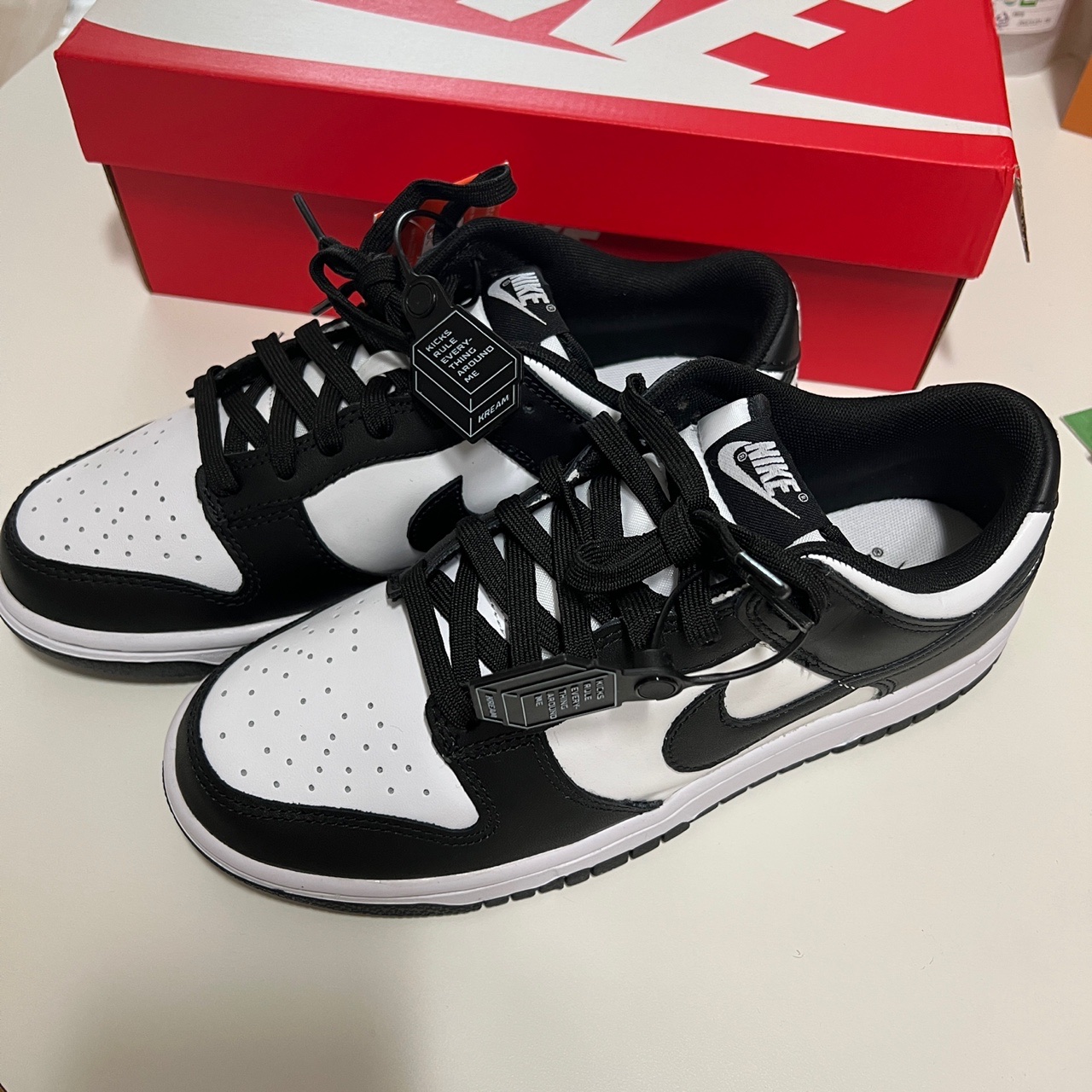 Nike Dunk Low Retro Black 착용 스타일