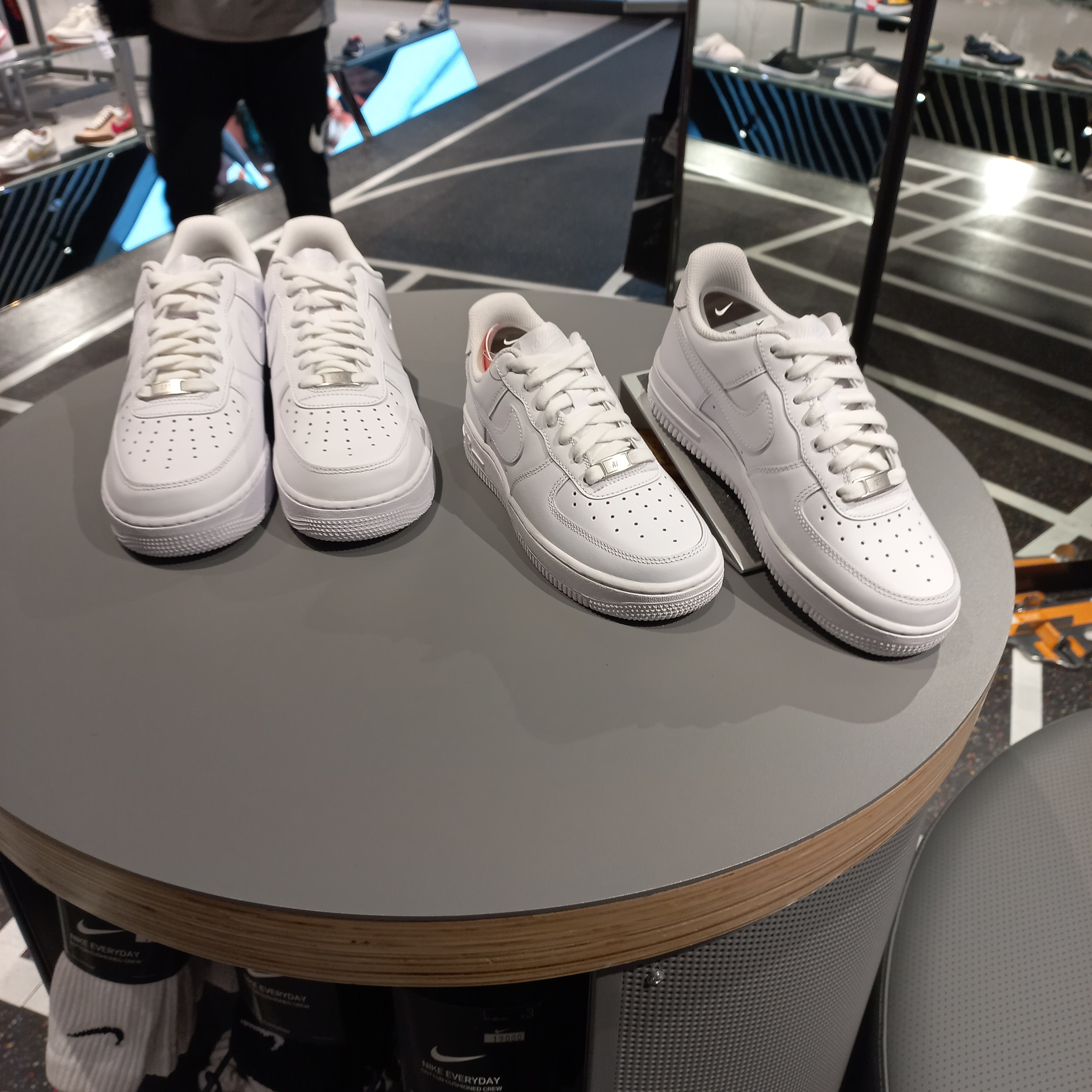 Nike Air Force 1 '07 Low White 착용 스타일 - 1
