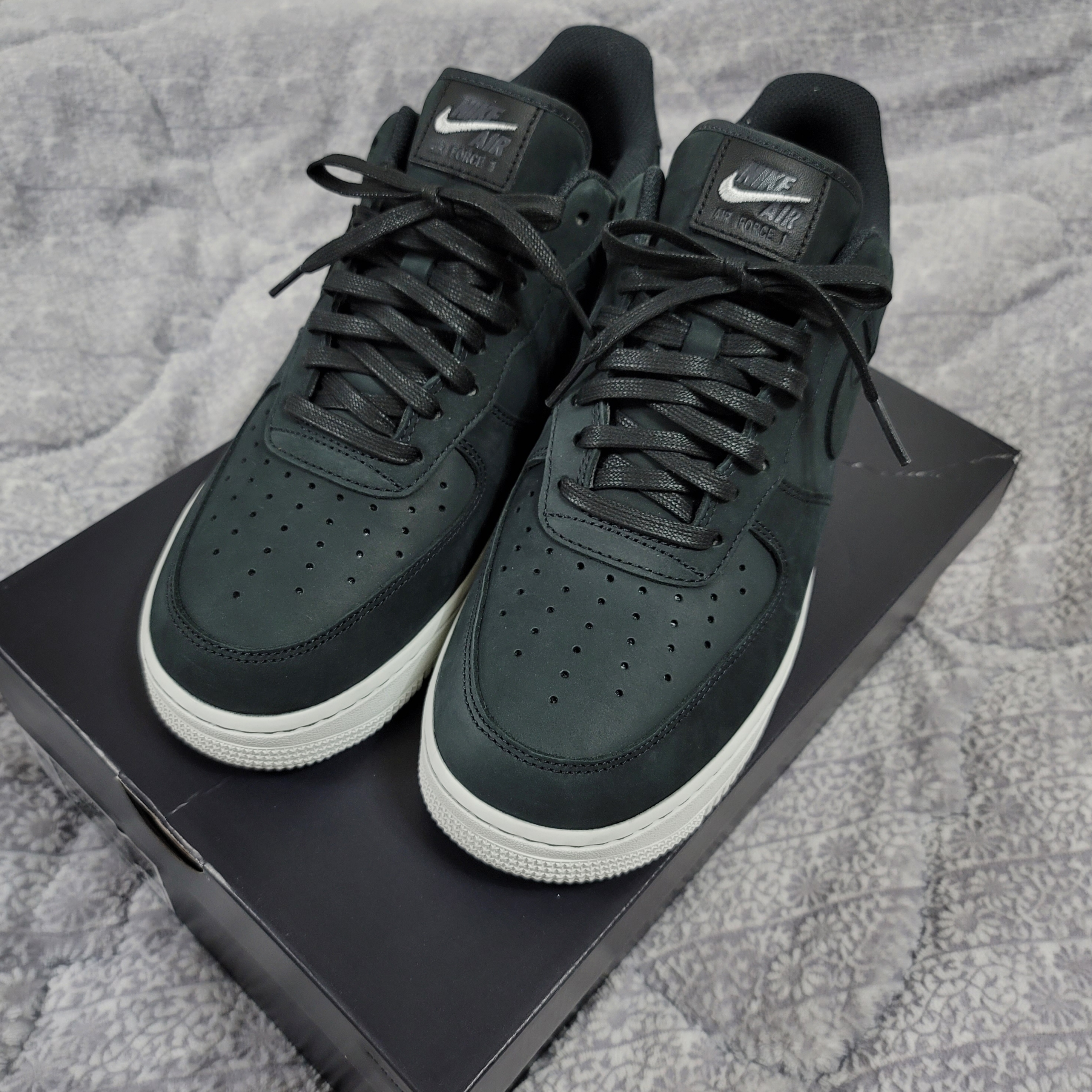 Nike Air Force 1 '07 LX Off Noir 착용 스타일