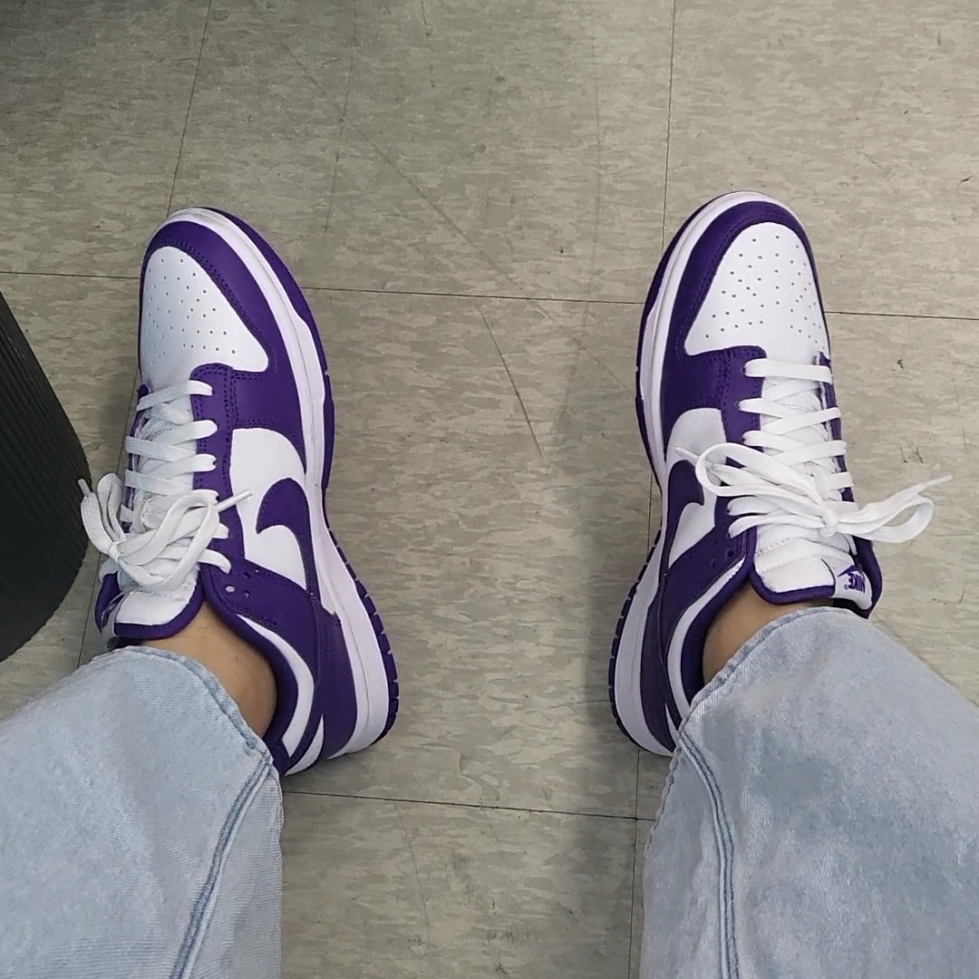 Nike Dunk Low Retro Championship Court Purple 착용 스타일