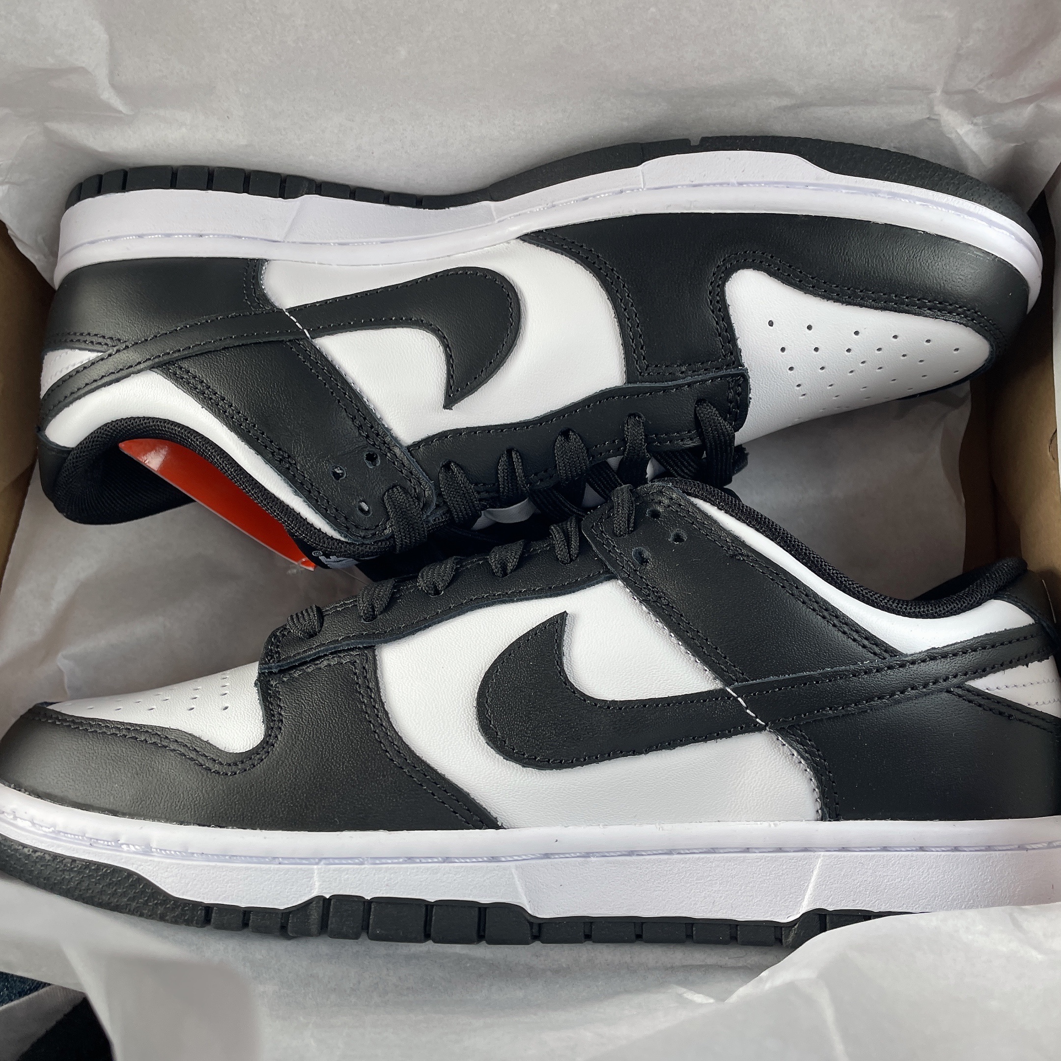 Nike Dunk Low Retro Black 착용 스타일