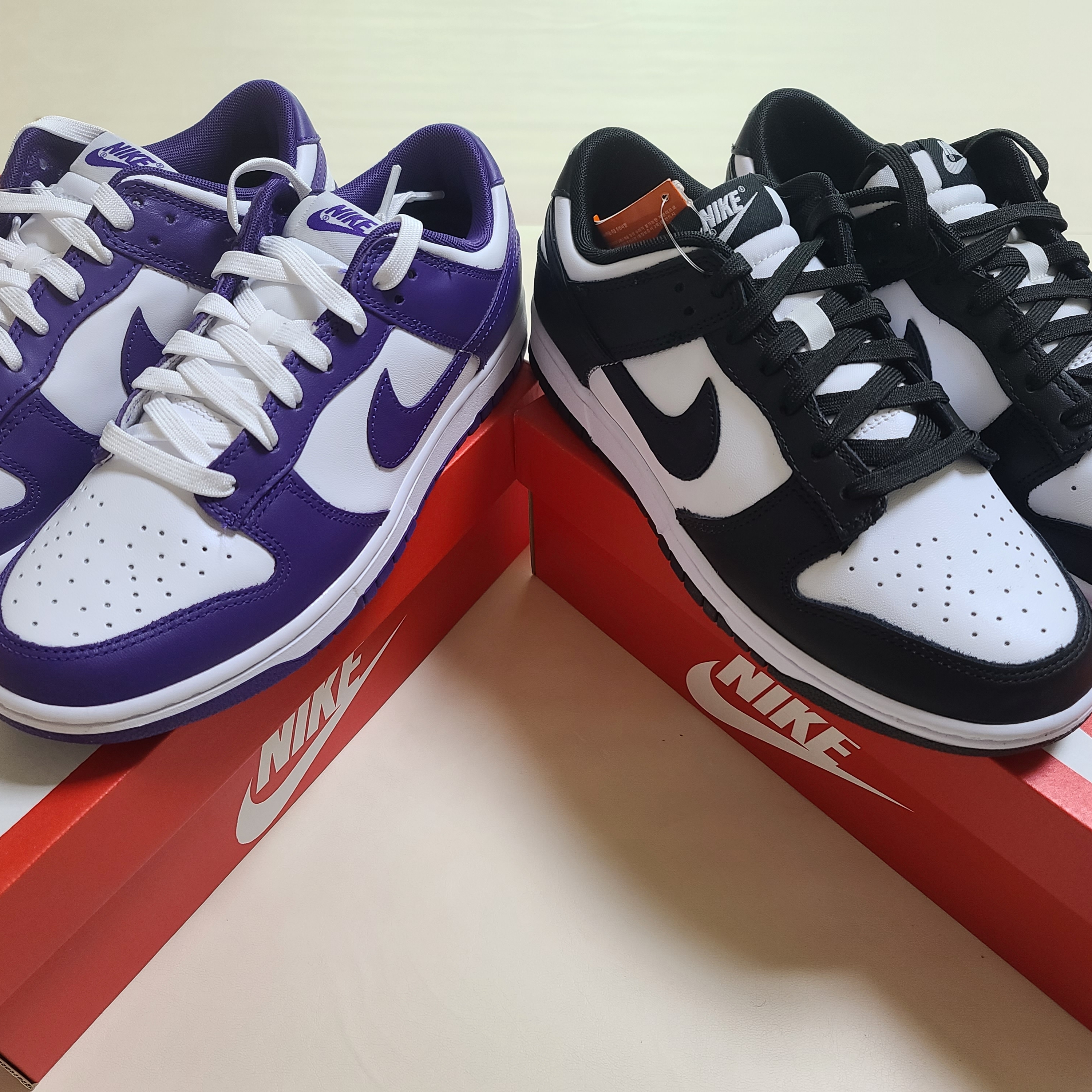 Nike Dunk Low Retro Championship Court Purple, Nike Dunk Low Retro Black 착용 스타일 - 1