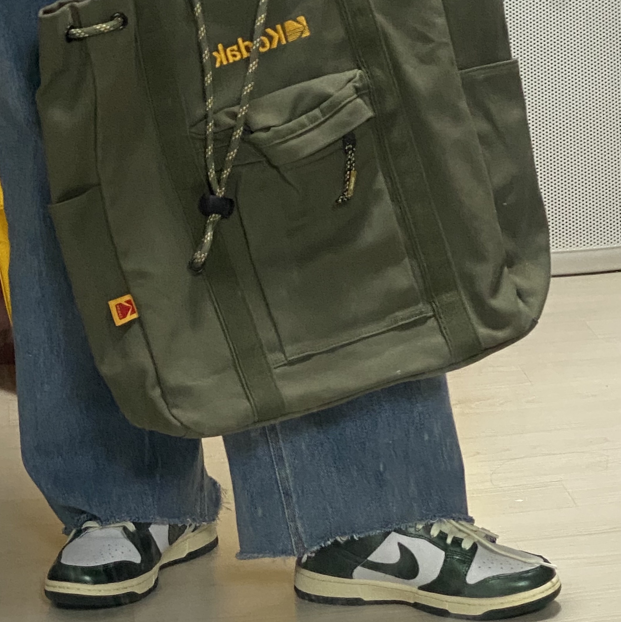 (W) Nike Dunk Low Vintage Green 착용 스타일 - 2