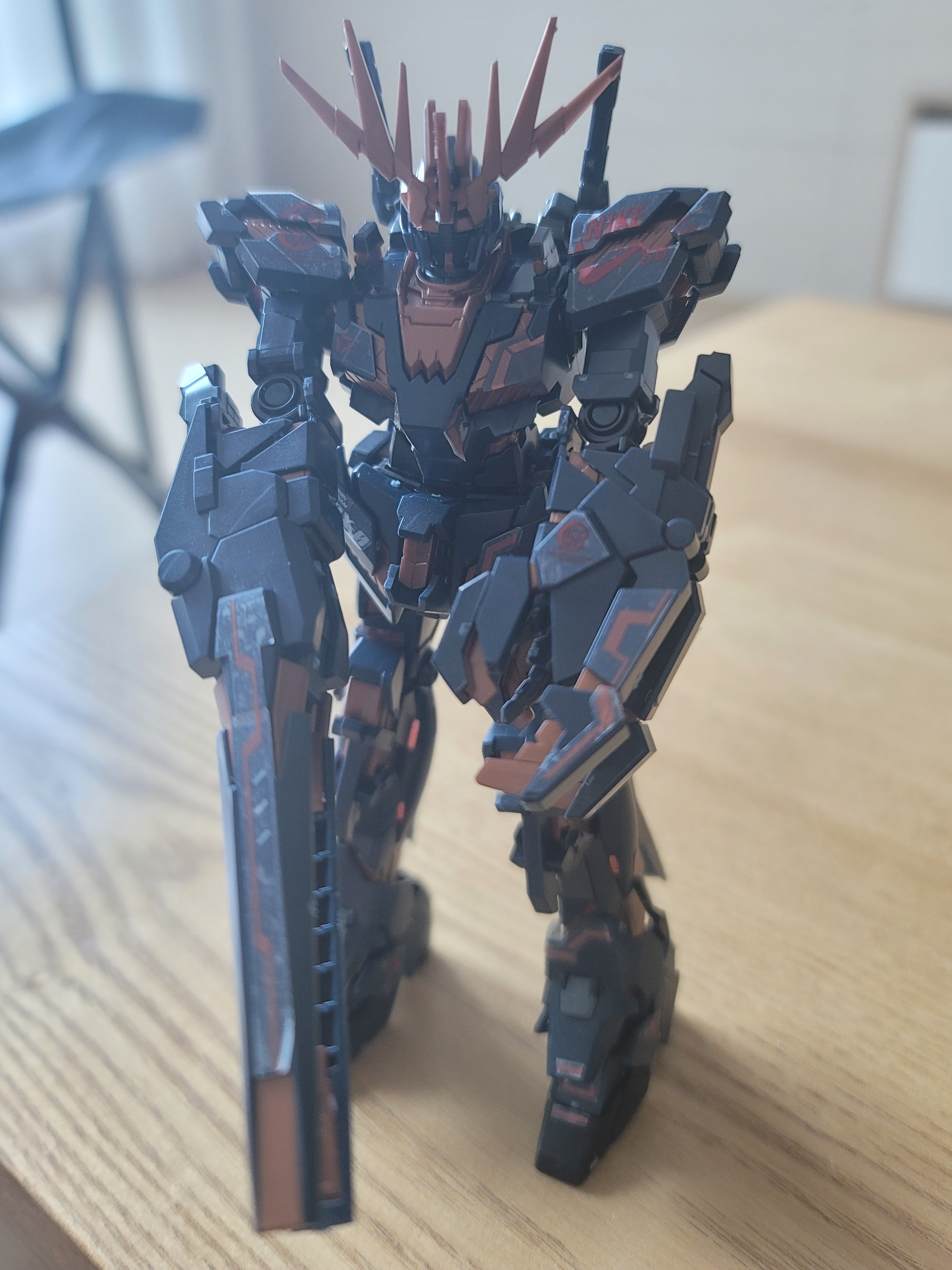 Bandai x Nike SB HG Unicorn Gundam & HG Unicorn 02 Banshee Set (Destroy Mode), Nike x Gundam SB Dunk High Pro QS Unicorn RX-0 착용 스타일 - 2