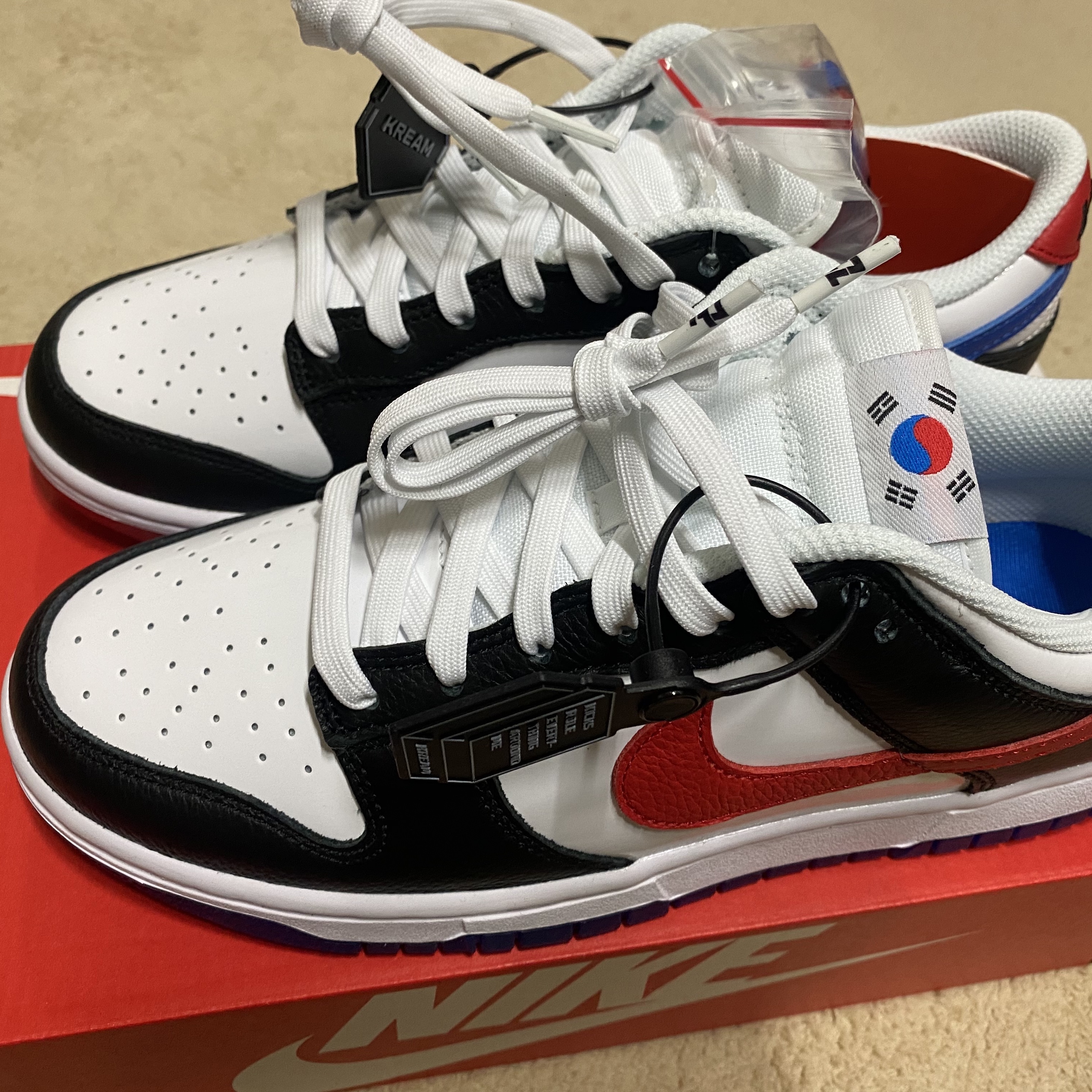 Nike Dunk Low SE Seoul 착용 스타일