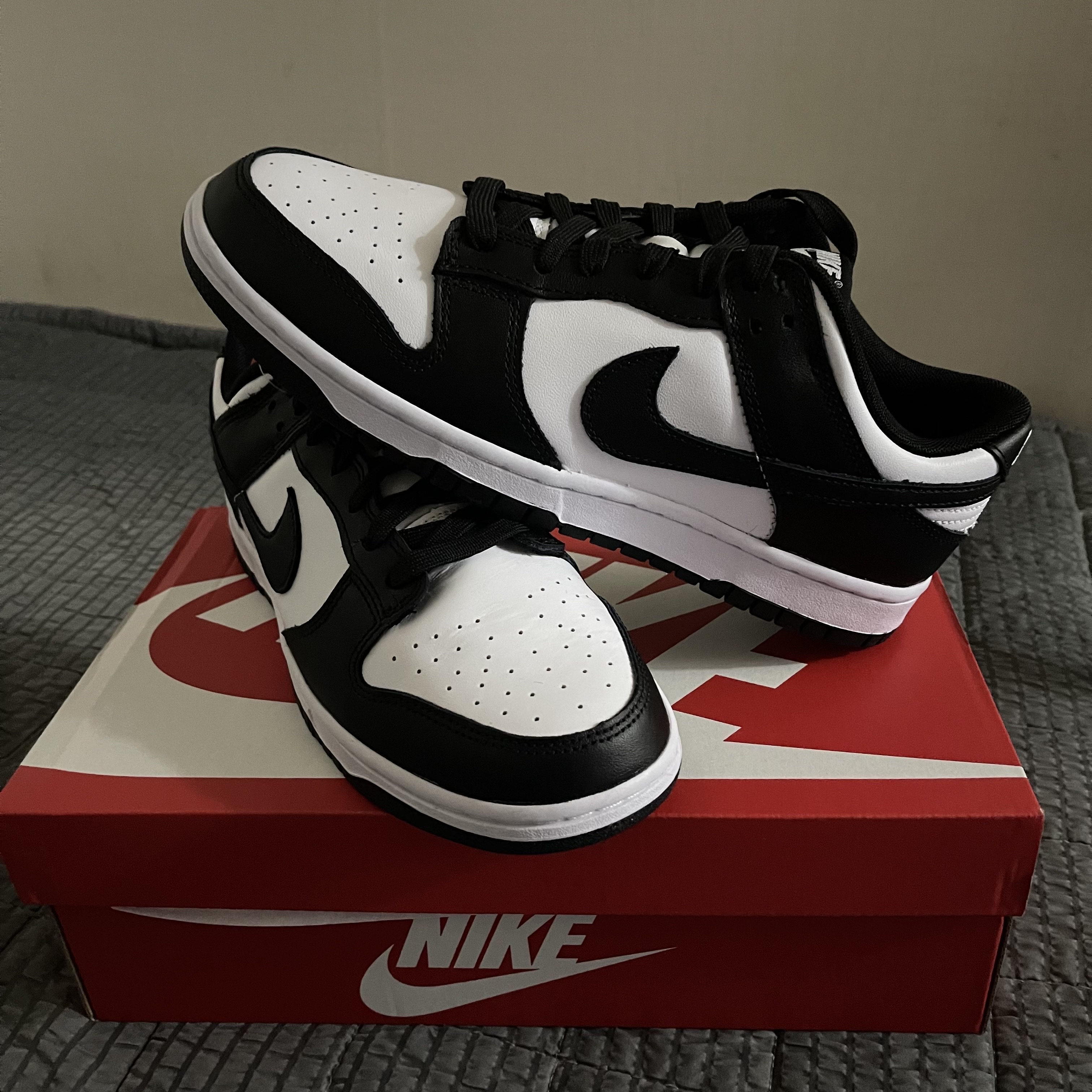 Nike Dunk Low Retro Black 착용 스타일 - 1