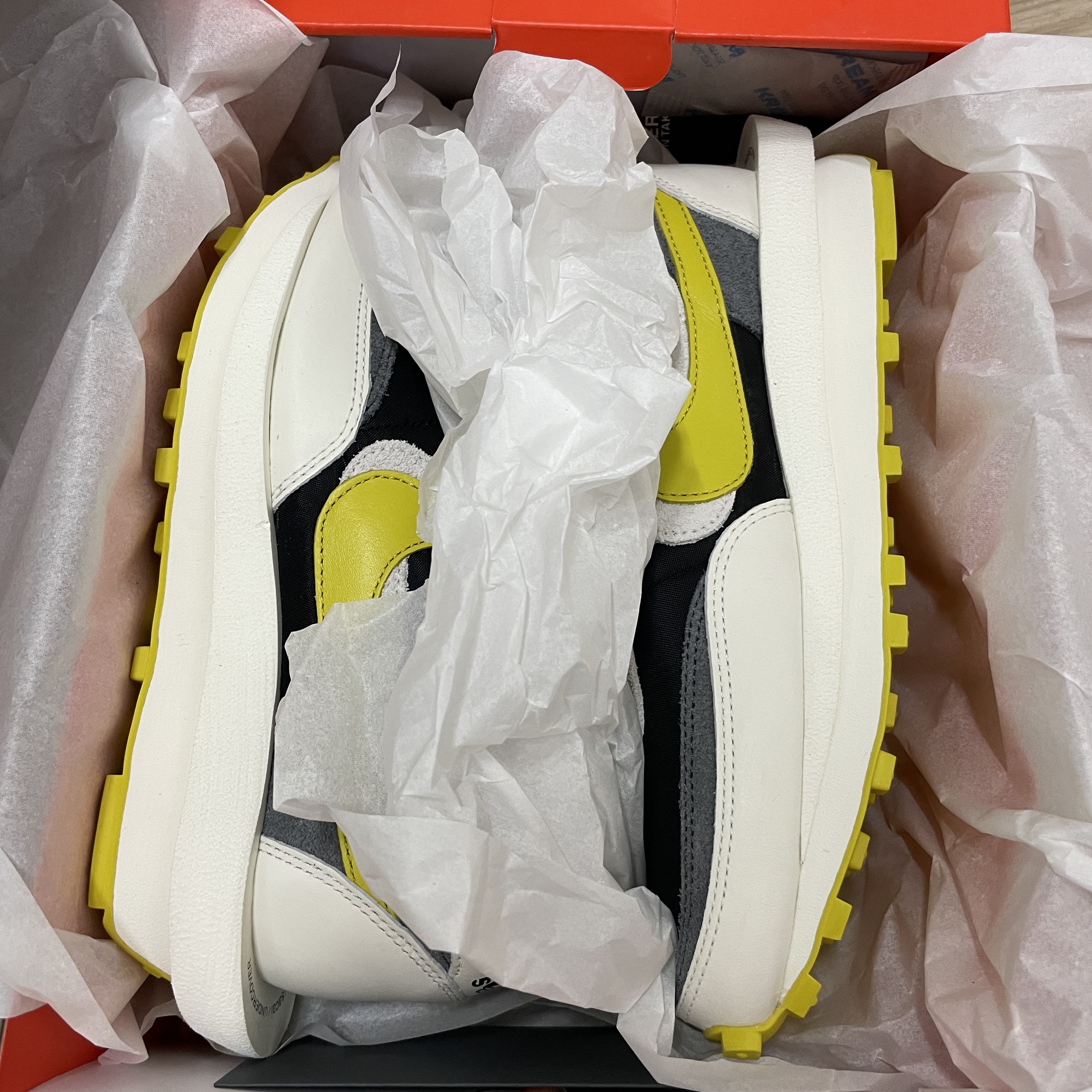 Nike x Sacai x Undercover LDWaffle Black Bright Citron 착용 스타일