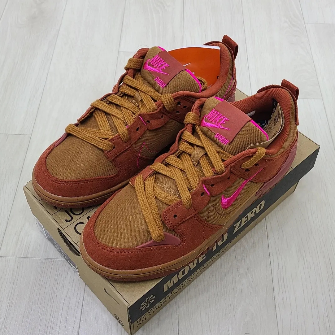 (W) Nike Dunk Low Disrupt 2 Desert Bronze Pink Prime 착용 스타일 - 2