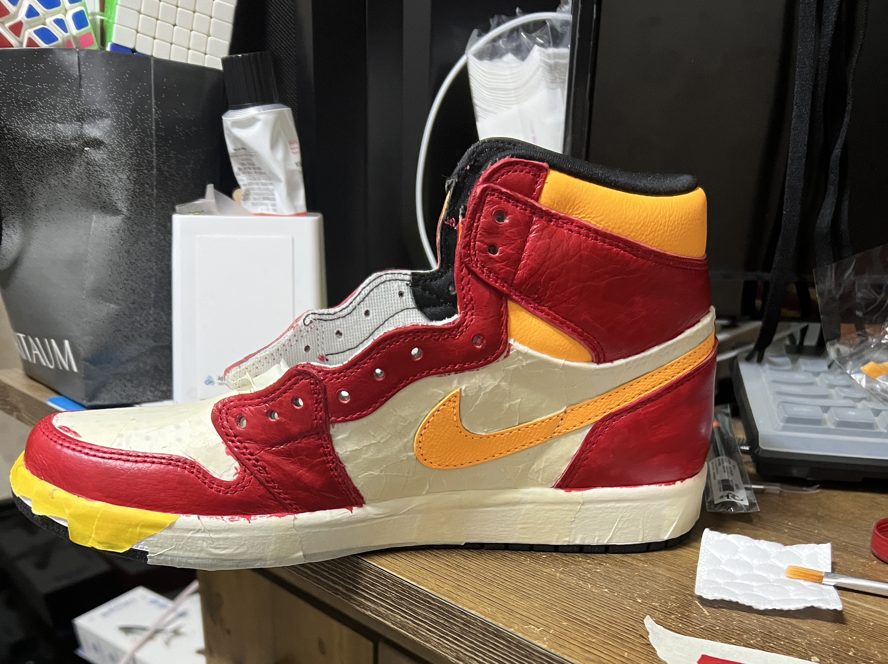 Jordan 1 Retro High OG Light Fusion Red 착용 스타일 - 3