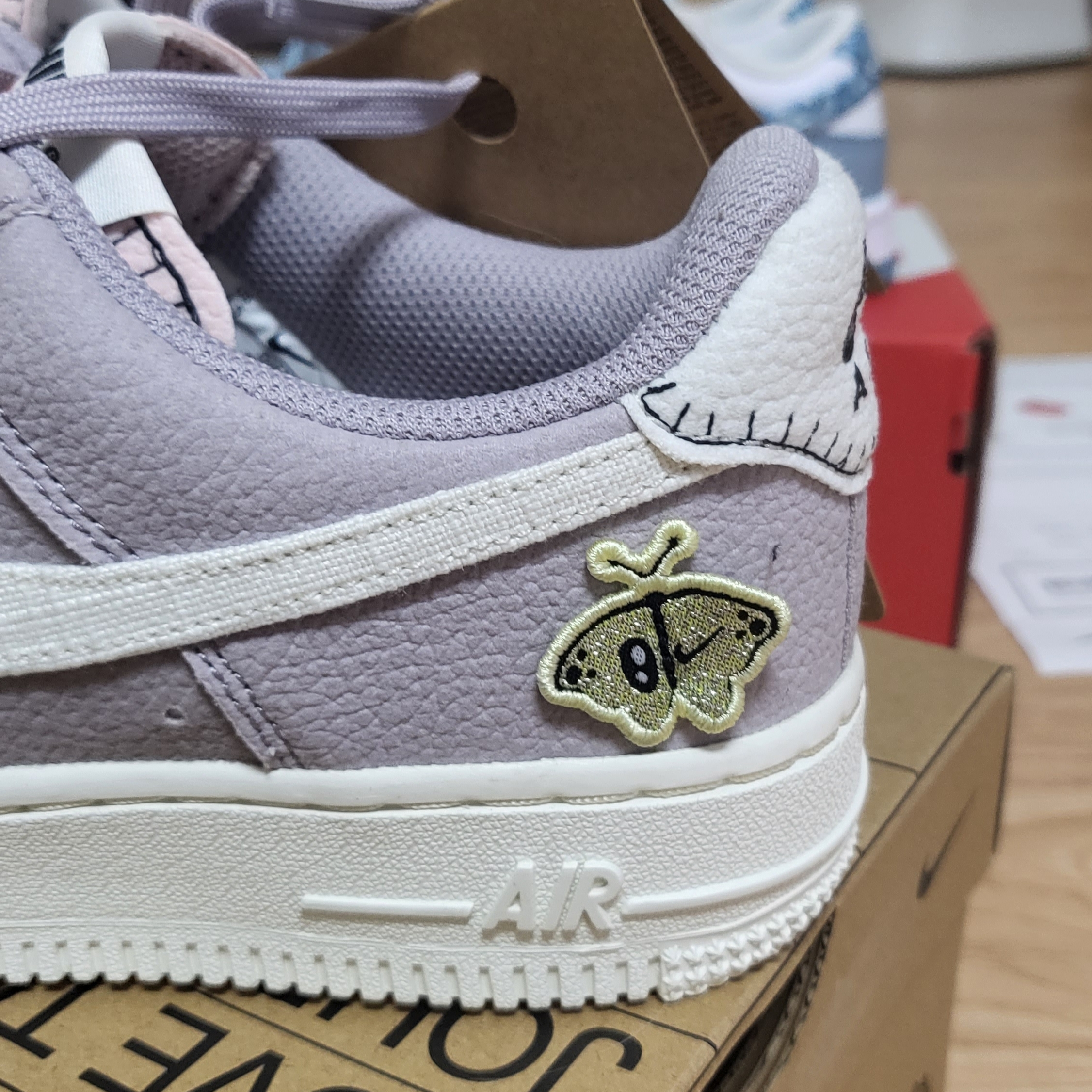 (W) Nike Air Force 1 '07 SE Next Nature Amethyst Ash 착용 스타일 - 2