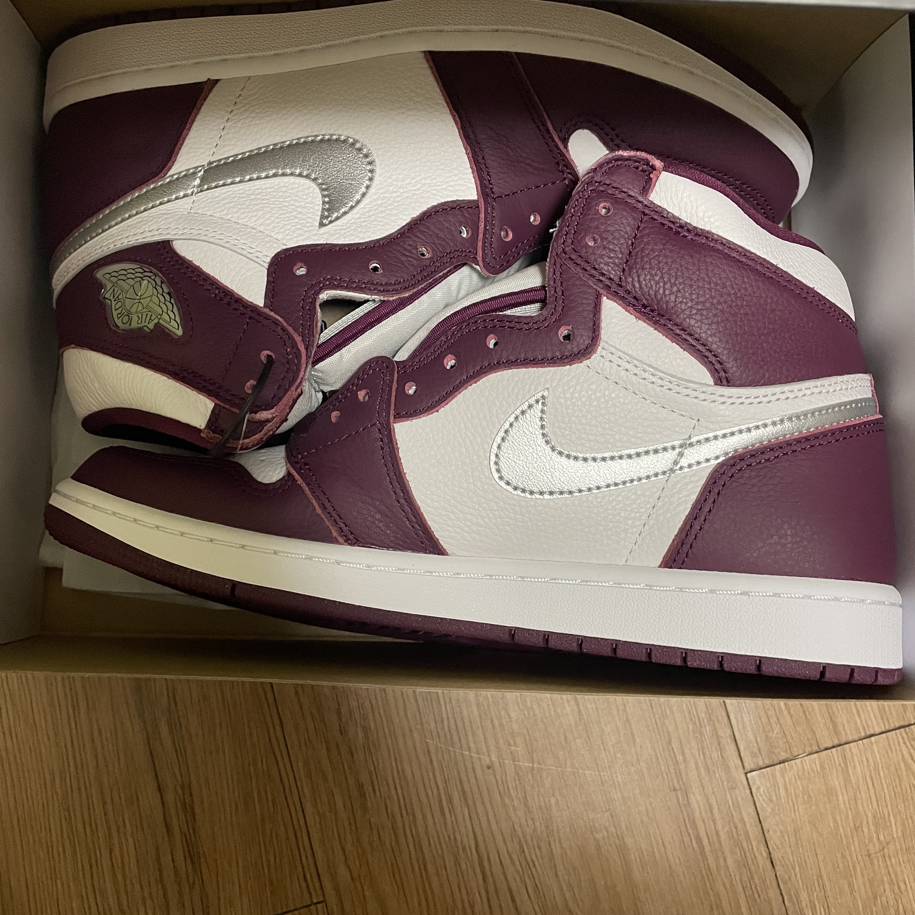 Jordan 1 Retro High OG Bordeaux 착용 스타일