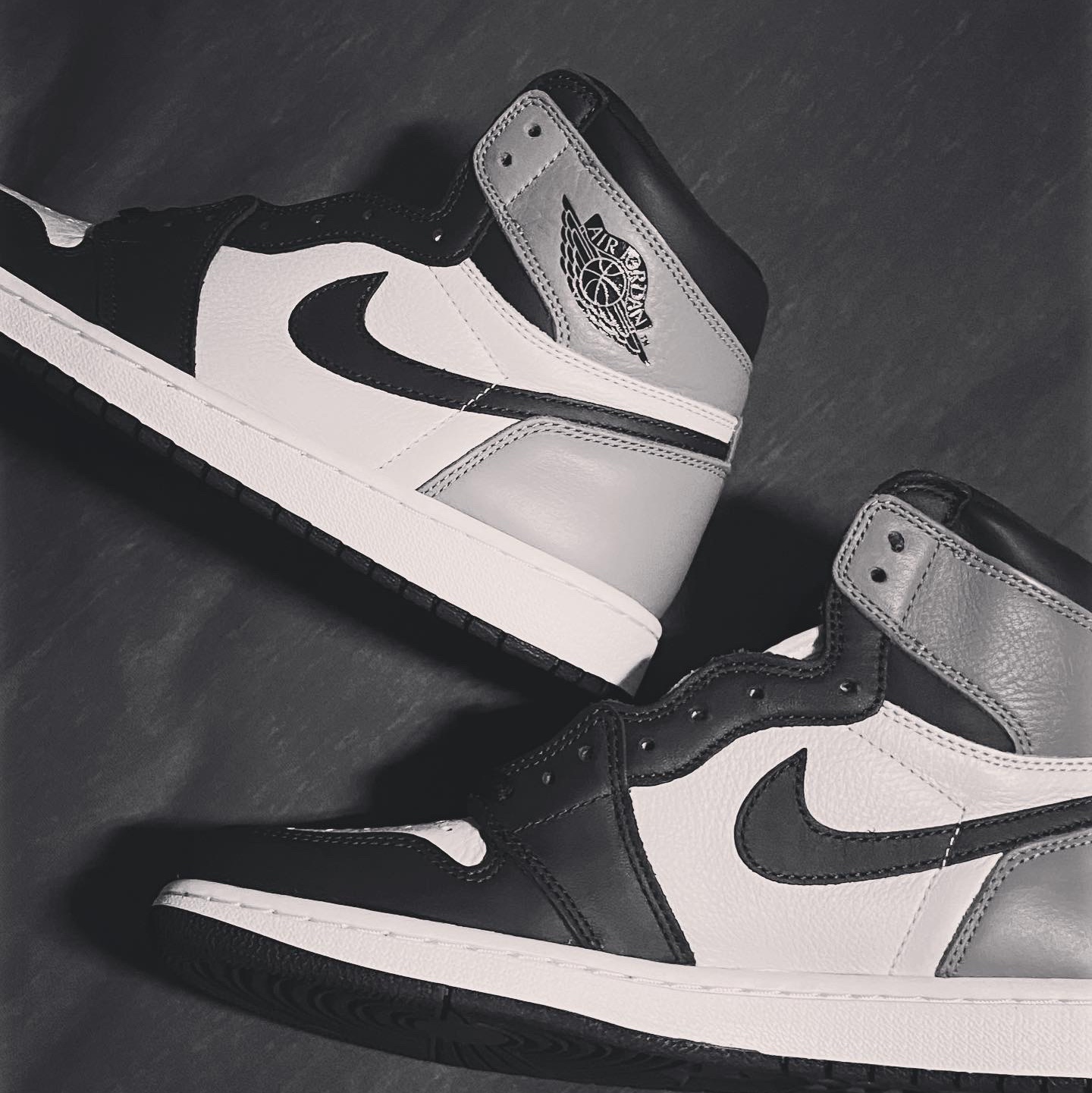 Jordan 1 Retro High Obsidian UNC 착용 스타일 - 4