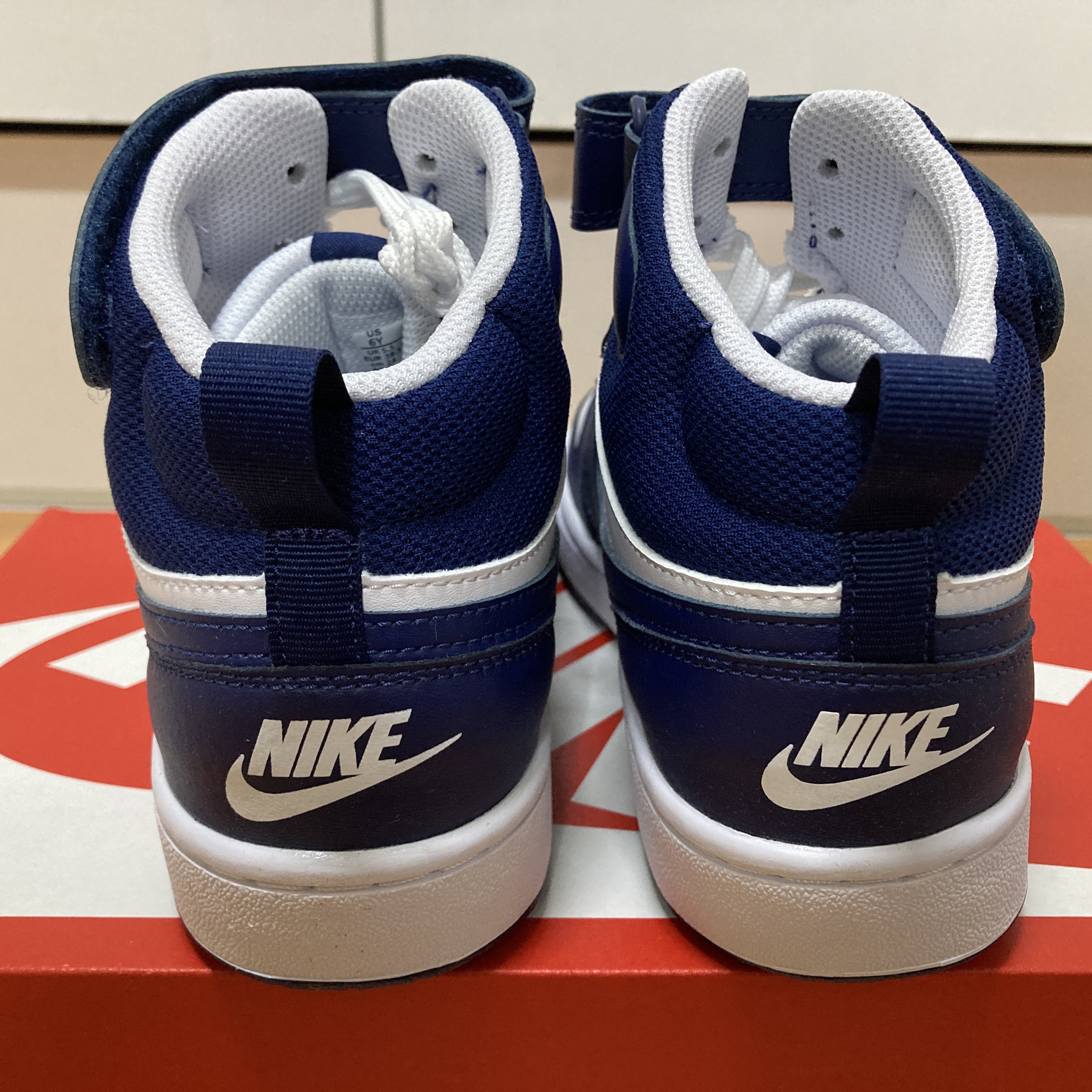 (GS) Nike Court Borough Low 2 White Blue Void 착용 스타일 - 3