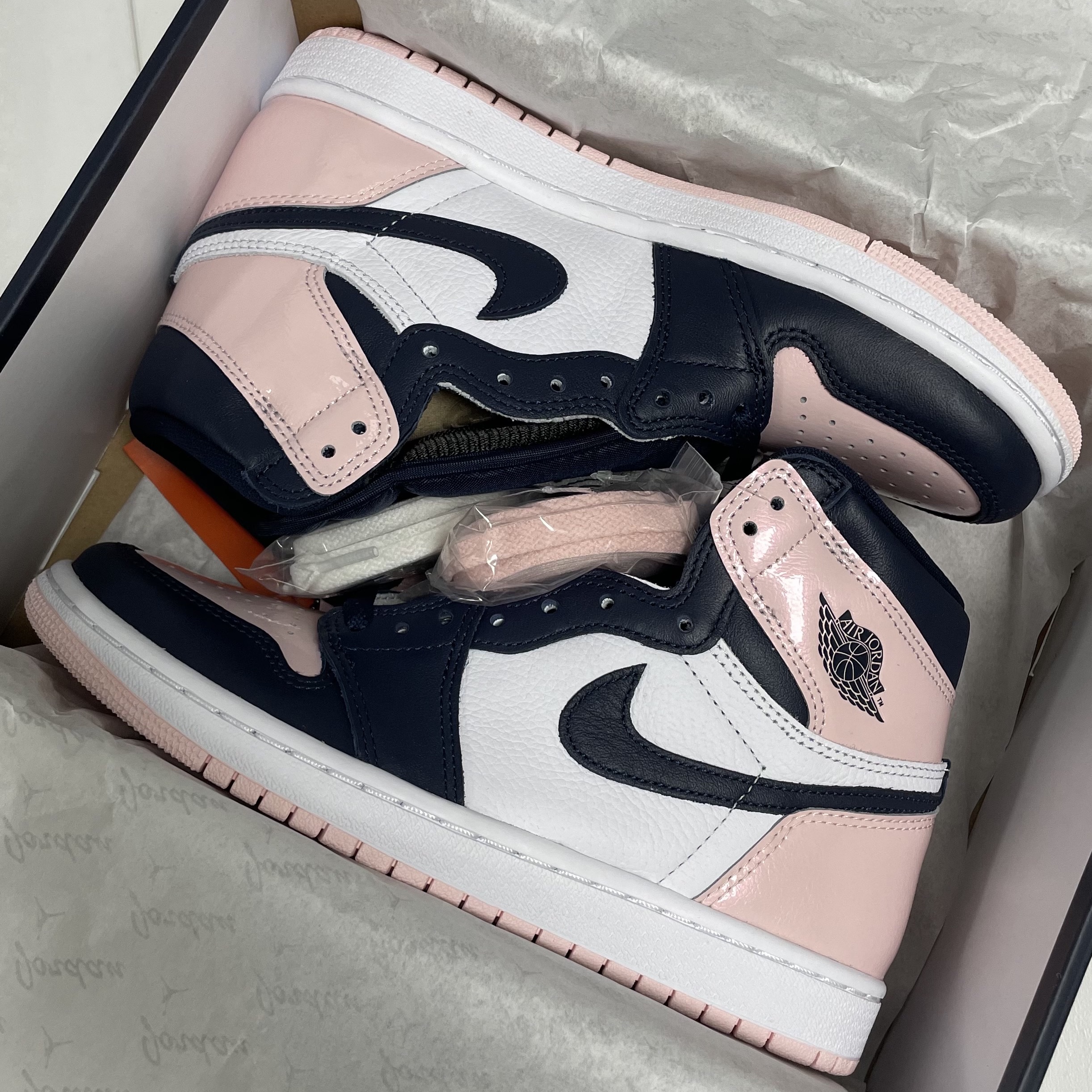 (W) Jordan 1 Retro High OG Atmosphere 착용 스타일