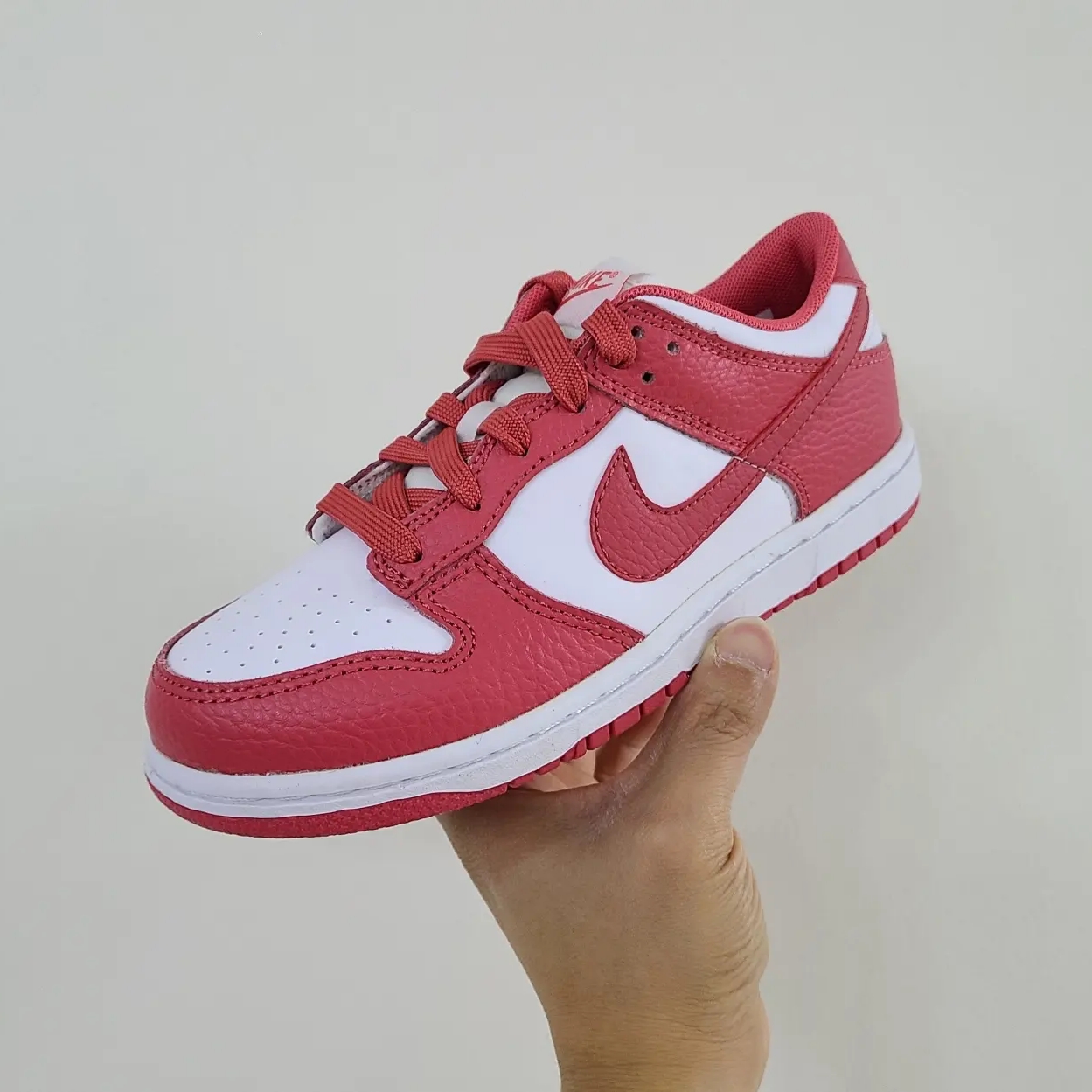 (PS) Nike Dunk Low Archeo Pink 착용 스타일 - 1