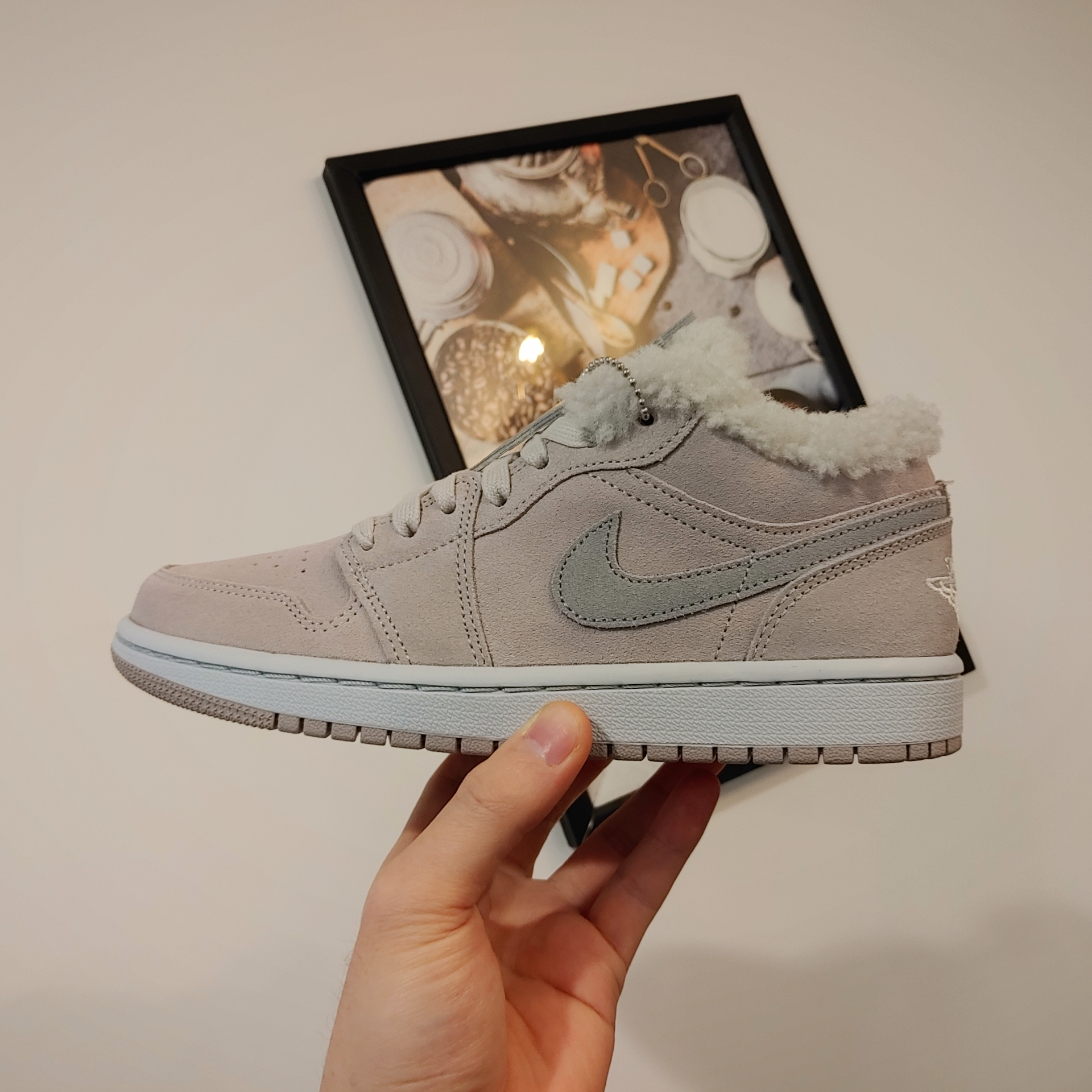 (W) Jordan 1 Low SE Sherpa Fleece 착용 스타일 - 1