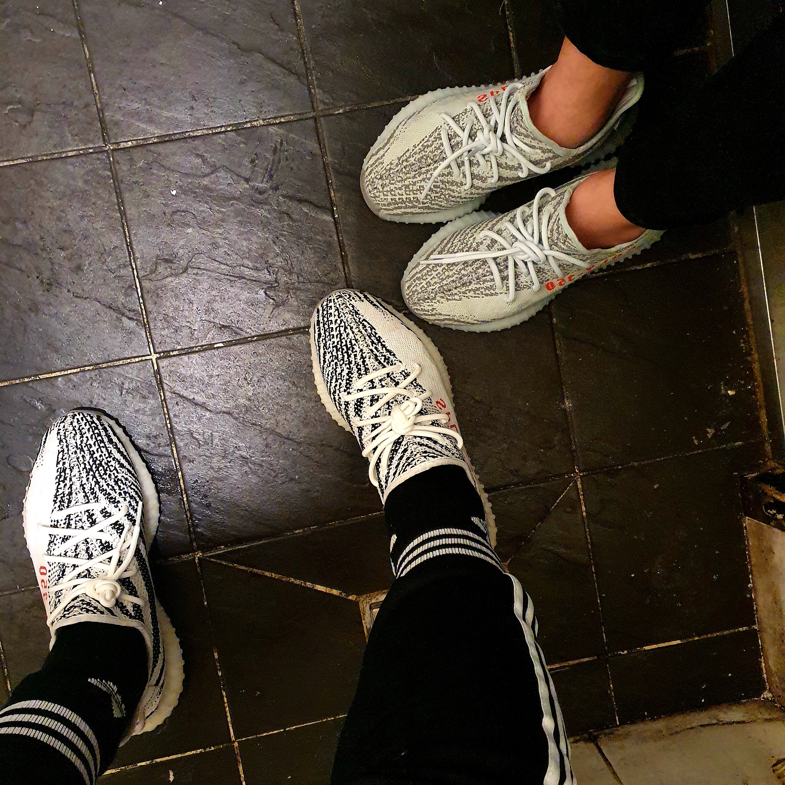 Adidas Yeezy Boost 350 V2 Blue Tint 2017, Adidas Yeezy Boost 350 V2 Zebra 2017/2019/2020 착용 스타일