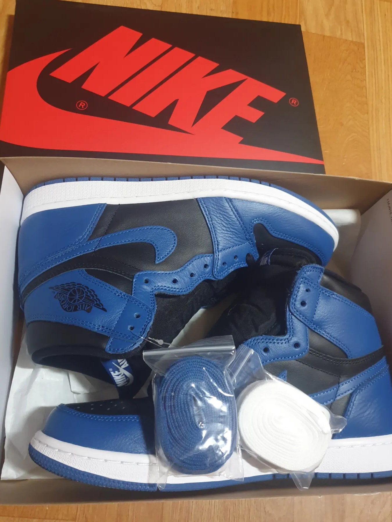 Jordan 1 Retro High OG Dark Marina Blue 착용 스타일 - 1