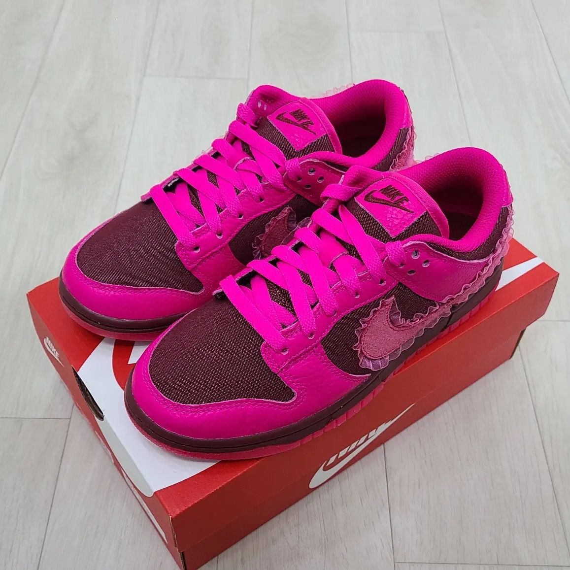 (W) Nike Dunk Low Prime Pink 착용 스타일 - 2
