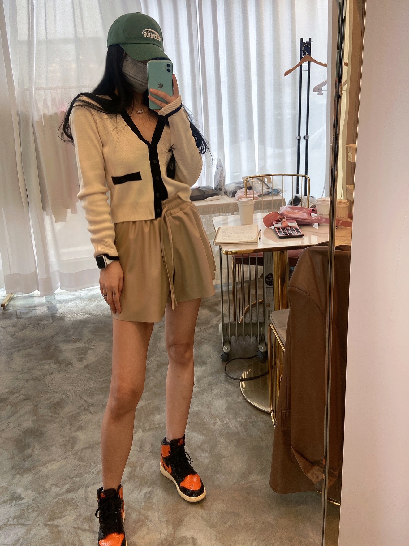 Jordan 1 Retro High Shattered Backboard 3.0, (GS) Jordan 1 Retro High OG Shattered Backboard 3.0 착용 스타일