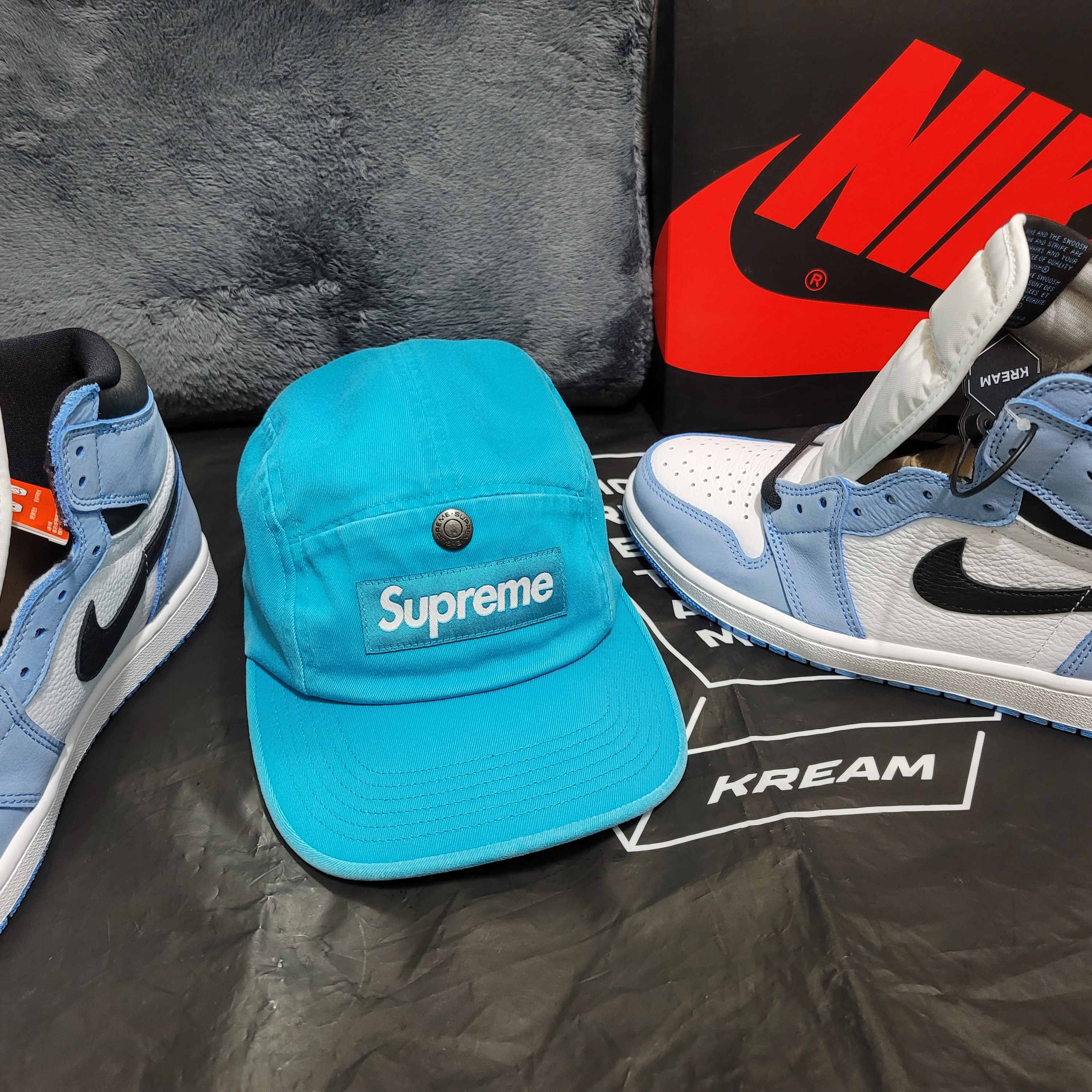Jordan 1 Retro High OG University Blue 착용 스타일