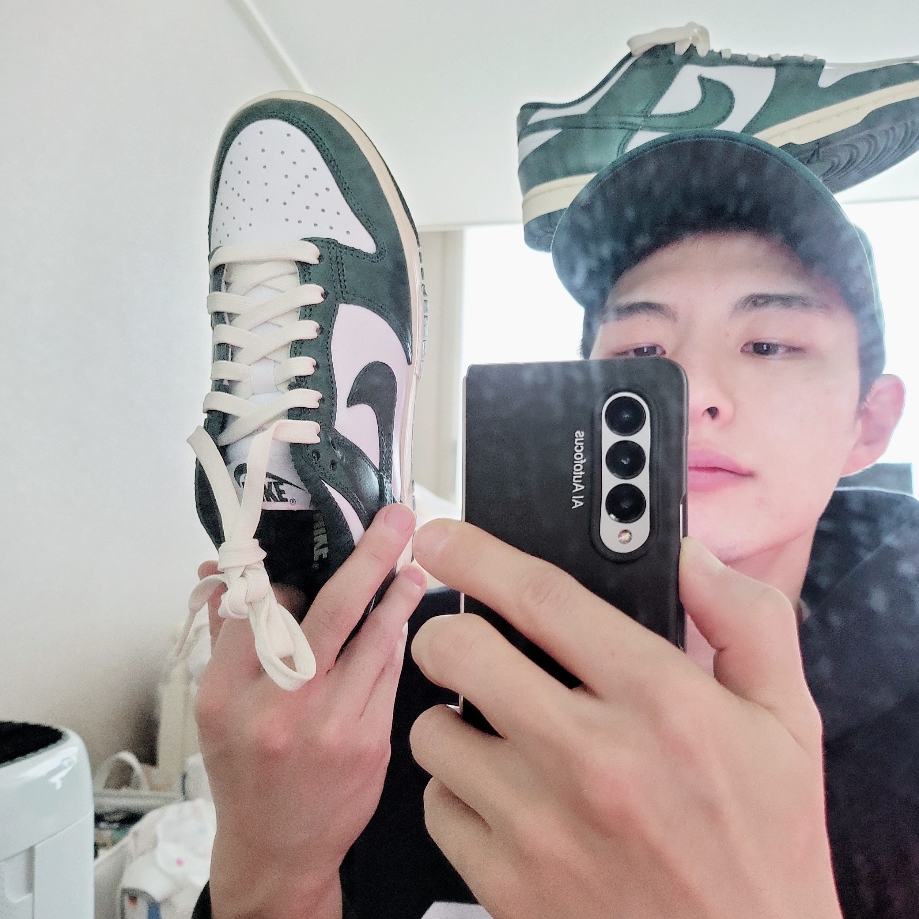 (W) Nike Dunk Low Vintage Green 착용 스타일 - 1