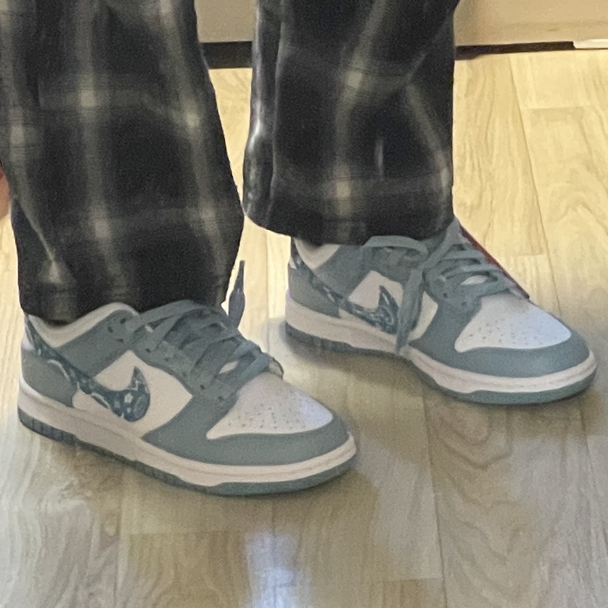 (W) Nike Dunk Low Essential Blue Paisley 착용 스타일 - 2