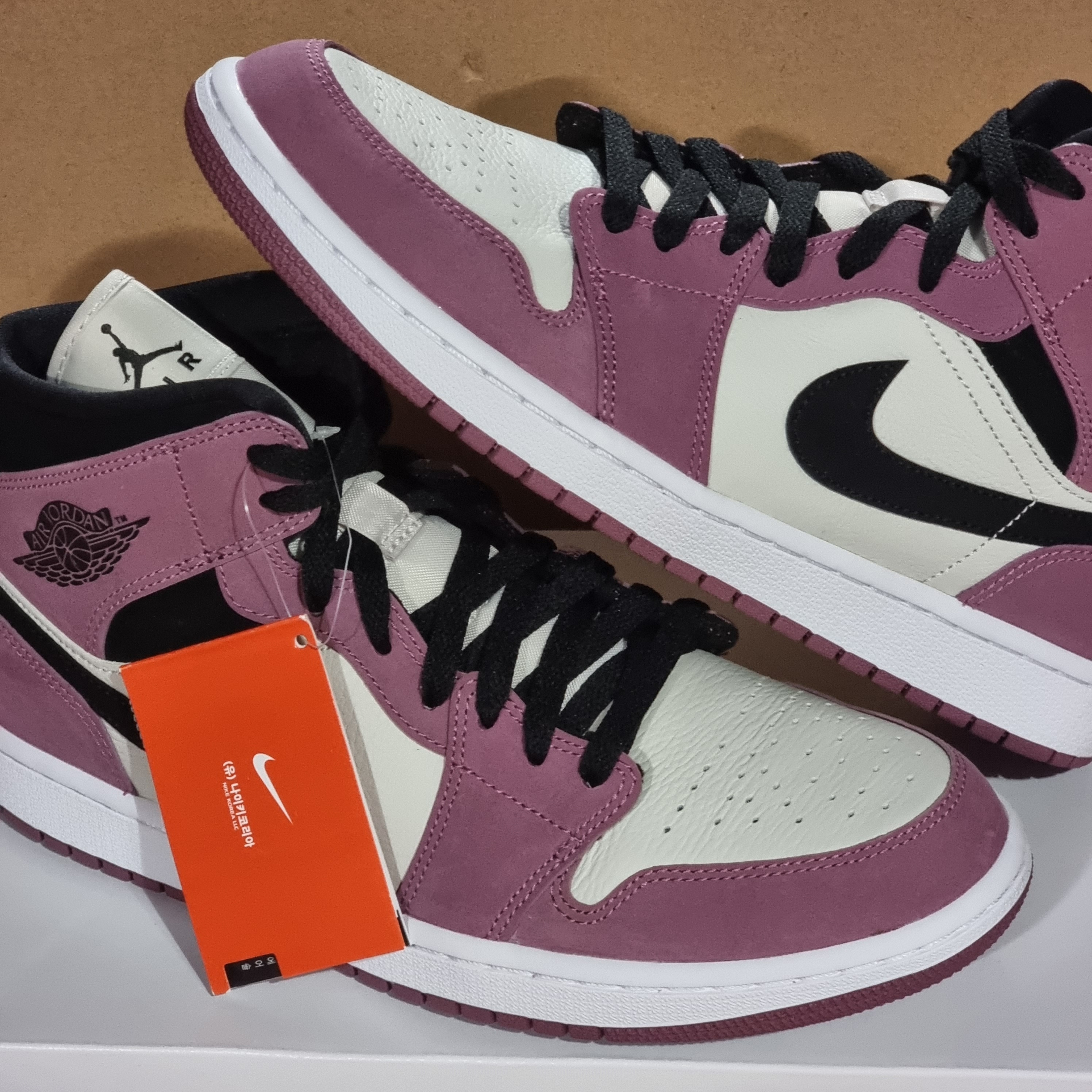 (W) Jordan 1 Mid SE Light Mulberry 착용 스타일