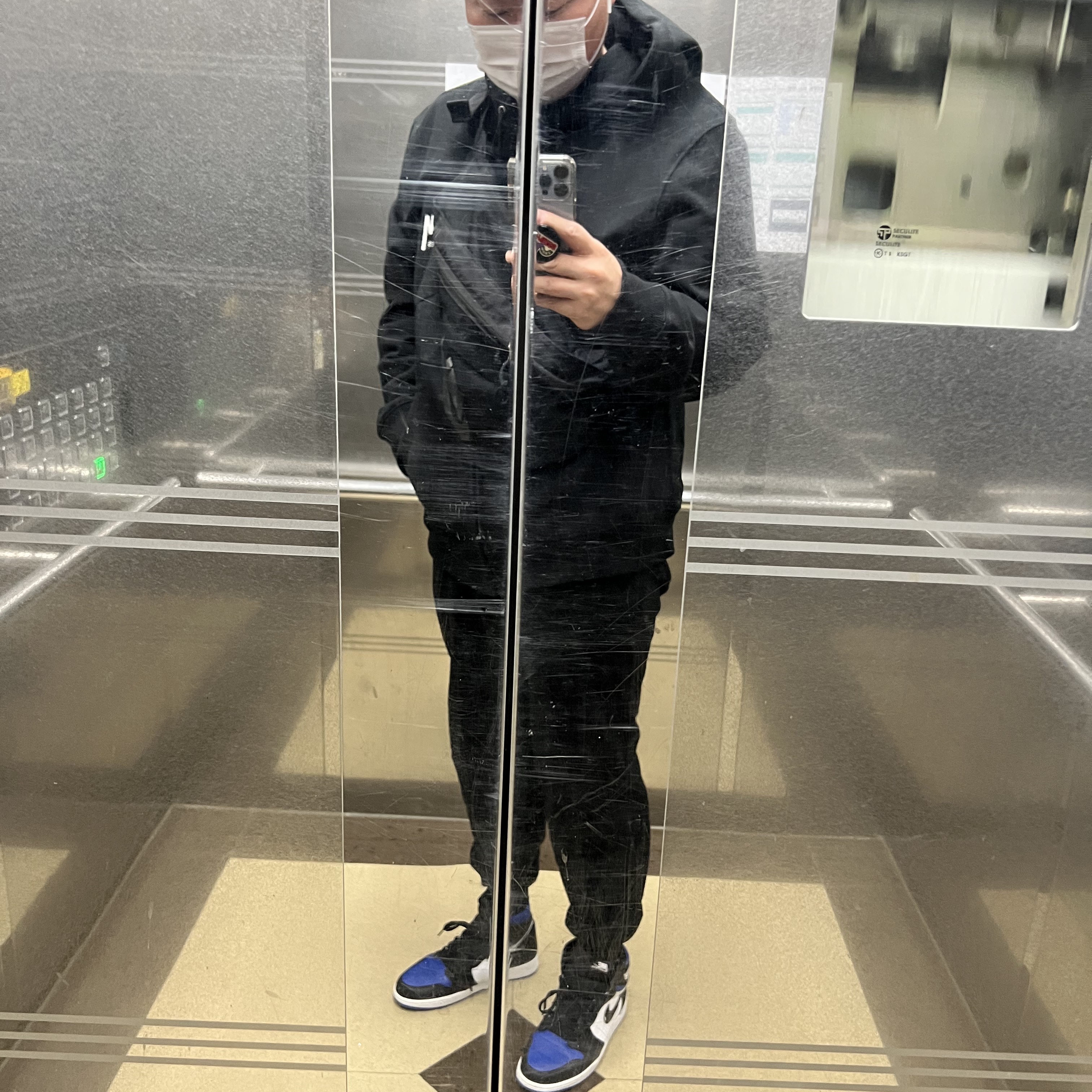 Jordan 1 Retro High OG Royal Toe 착용 스타일 - 2