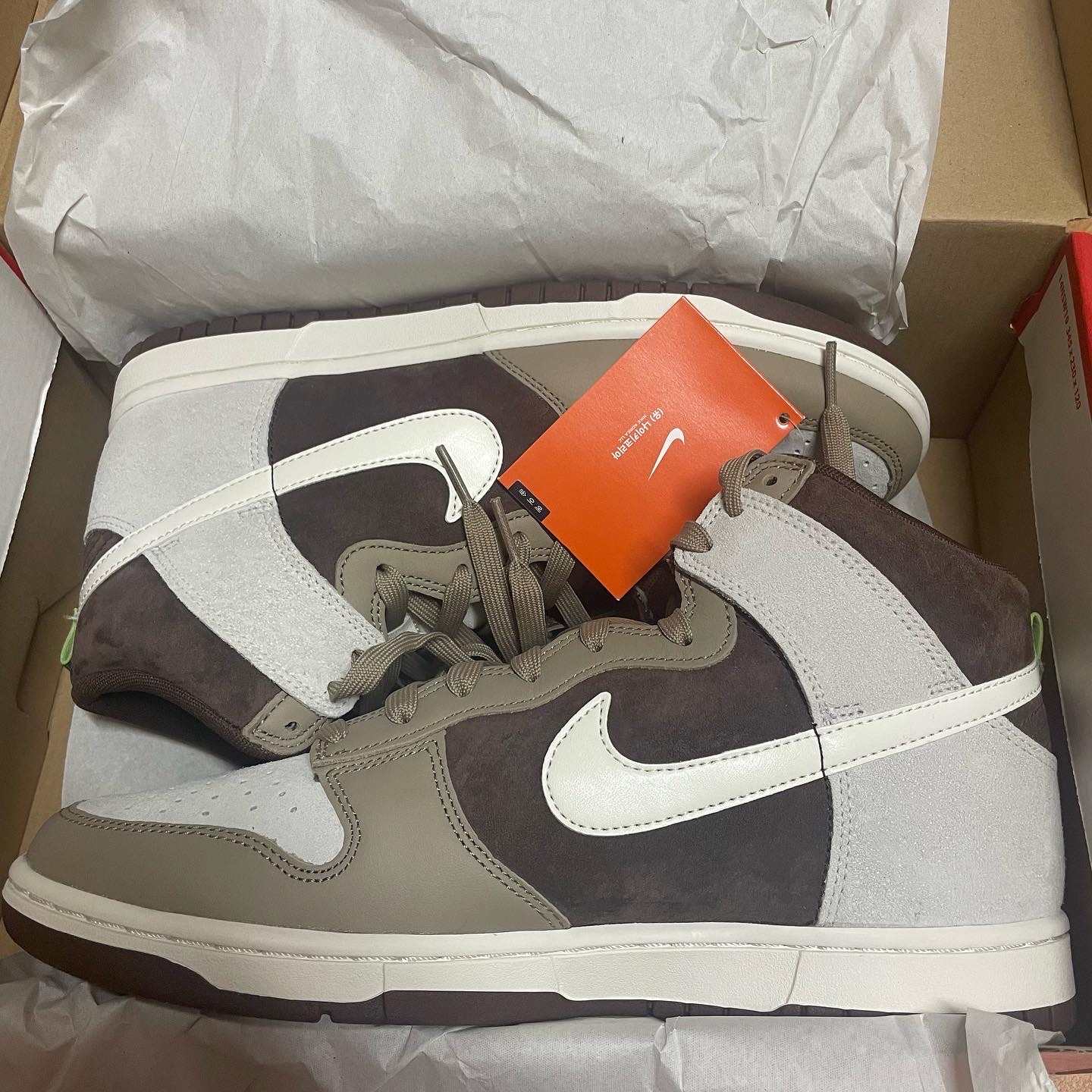 Nike Dunk High Retro PRM Light Chocolate 착용 스타일 - 2