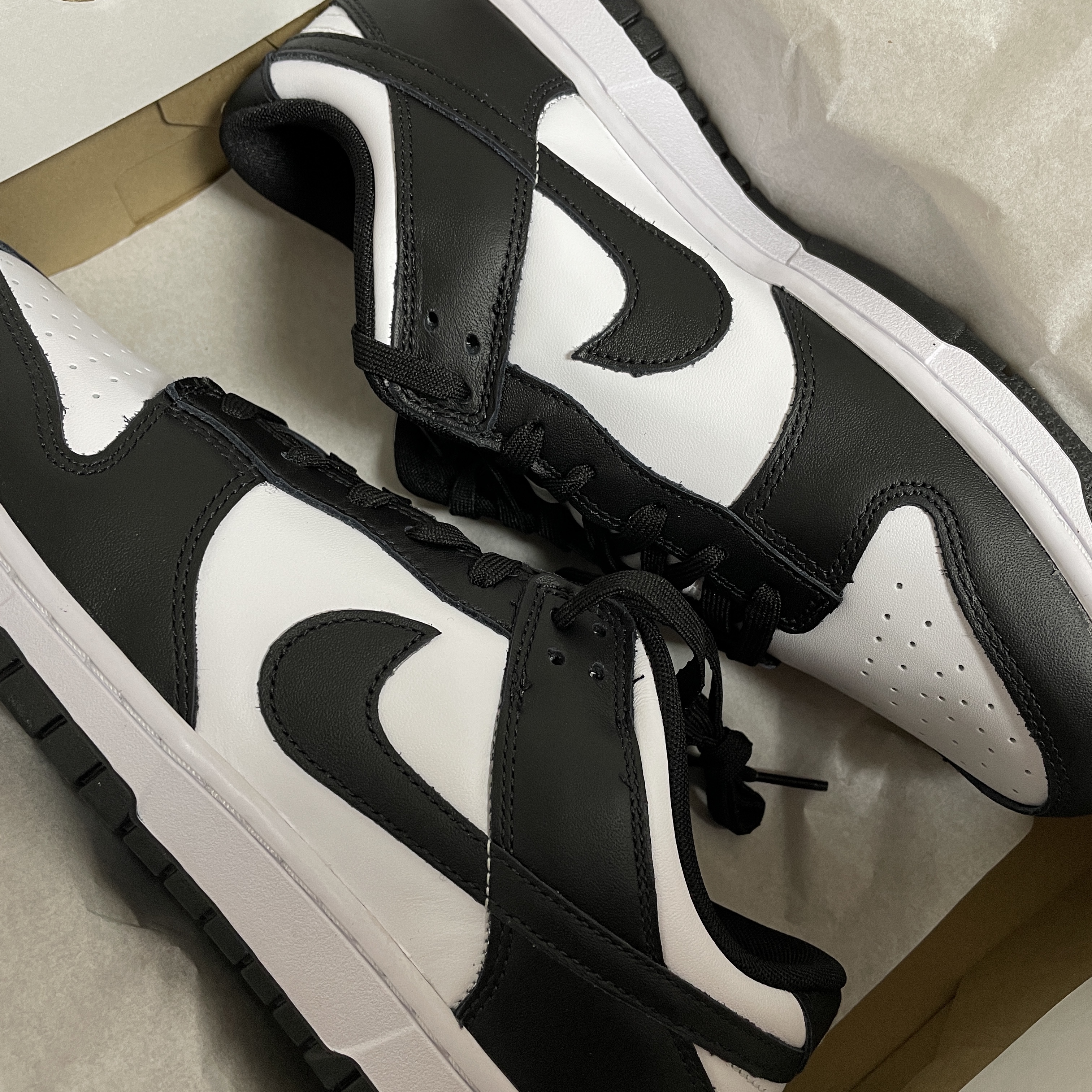 Nike Dunk Low Retro Black 착용 스타일