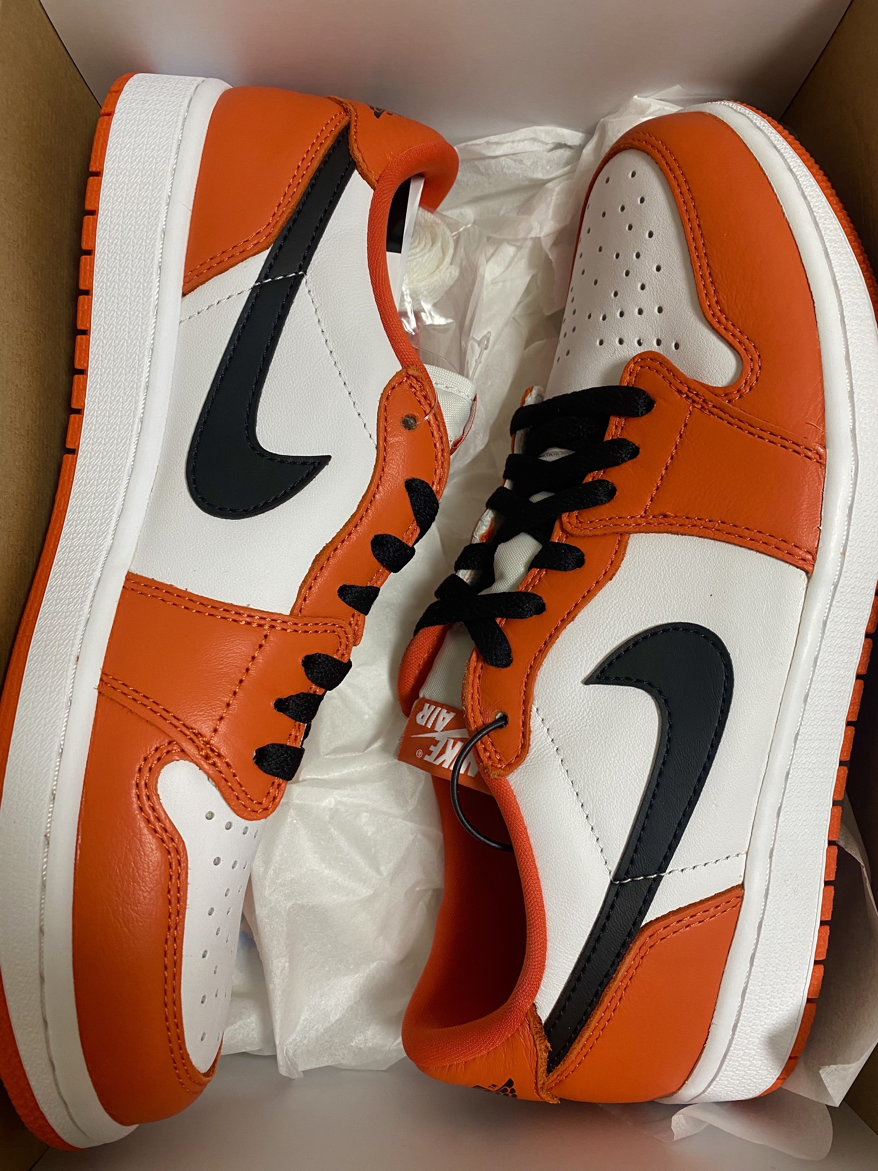 Jordan 1 Low OG Starfish 착용 스타일