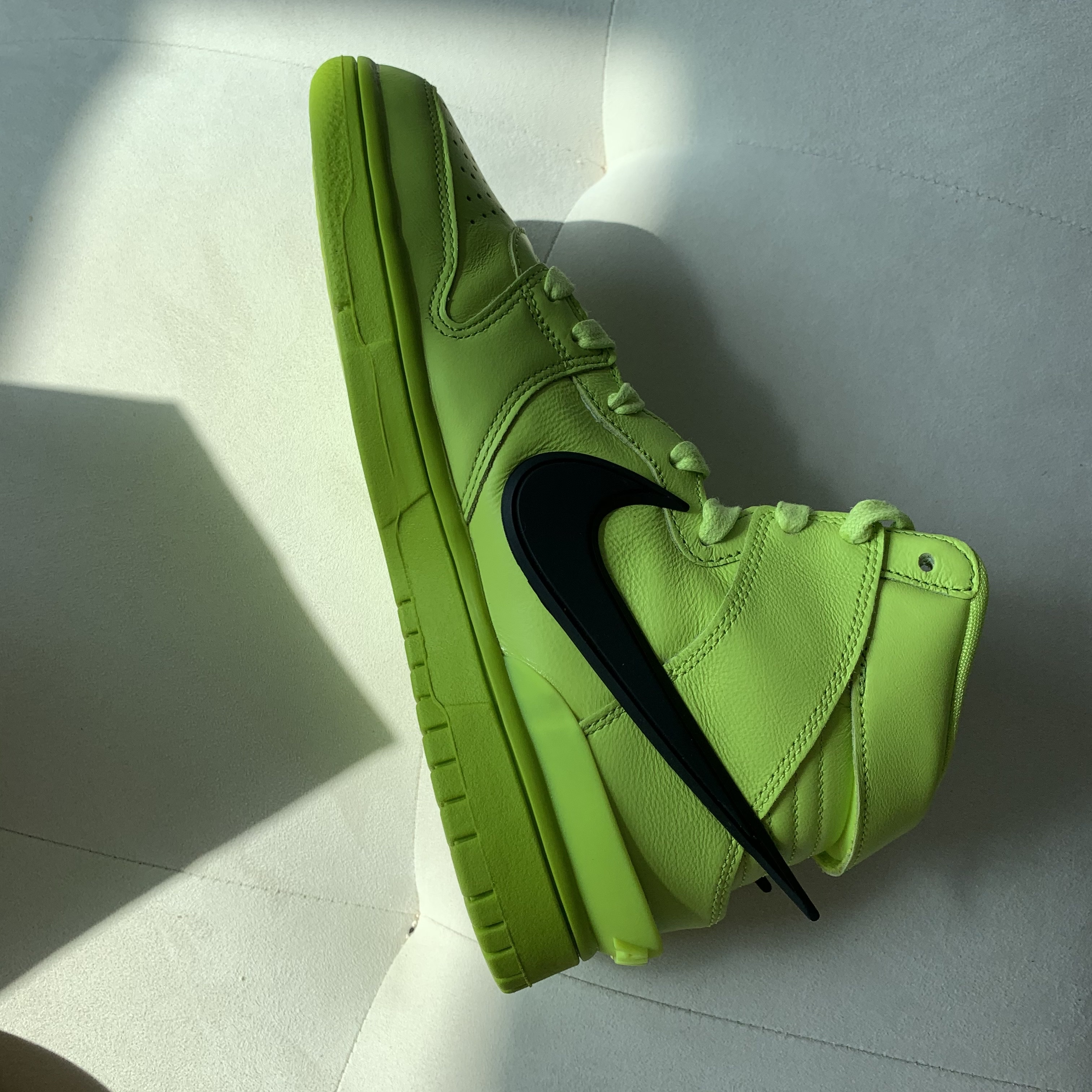 Nike x Ambush Dunk High Flash Lime 착용 스타일 - 2