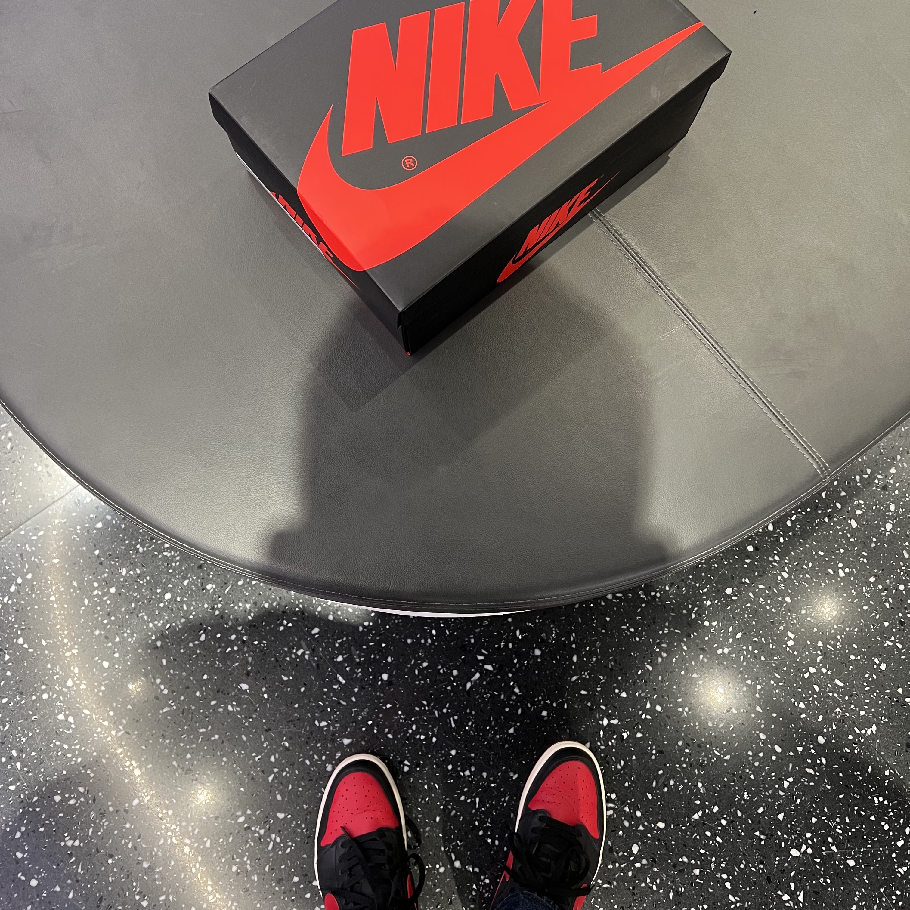 Jordan 1 Retro Low OG Bred 2015, Jordan 1 Retro High OG Dark Marina Blue 착용 스타일