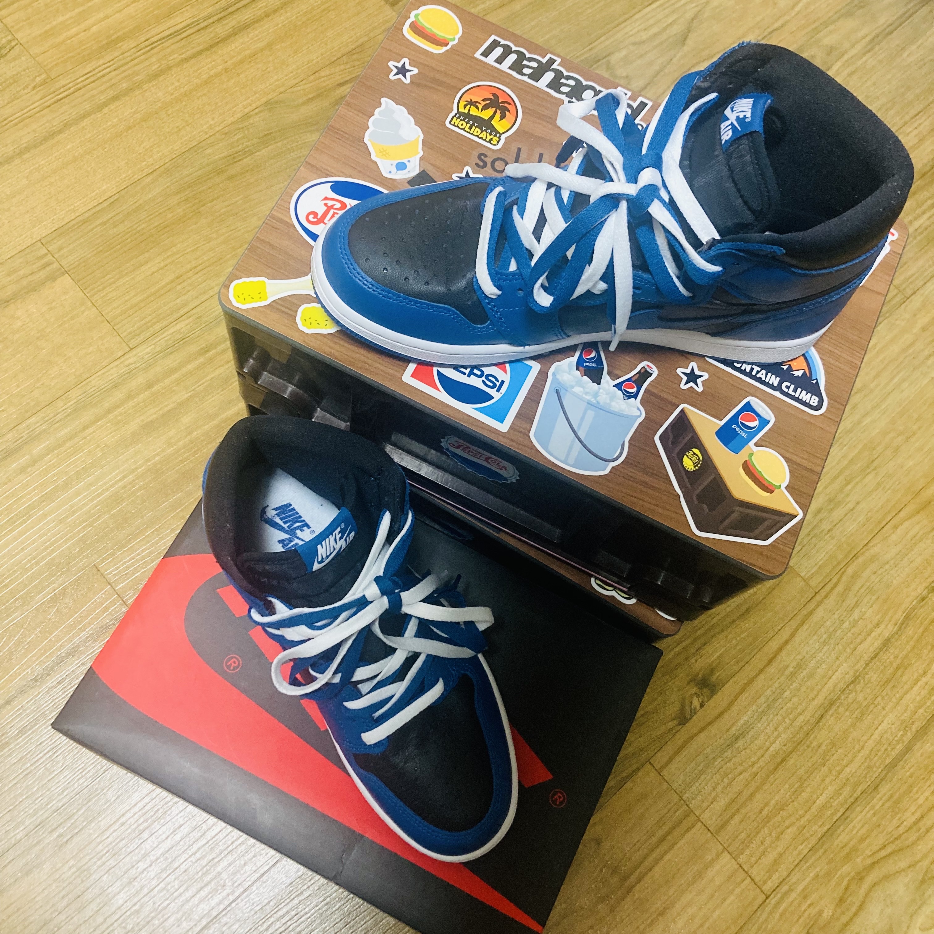 Jordan 1 Retro High OG Dark Marina Blue 착용 스타일 - 3