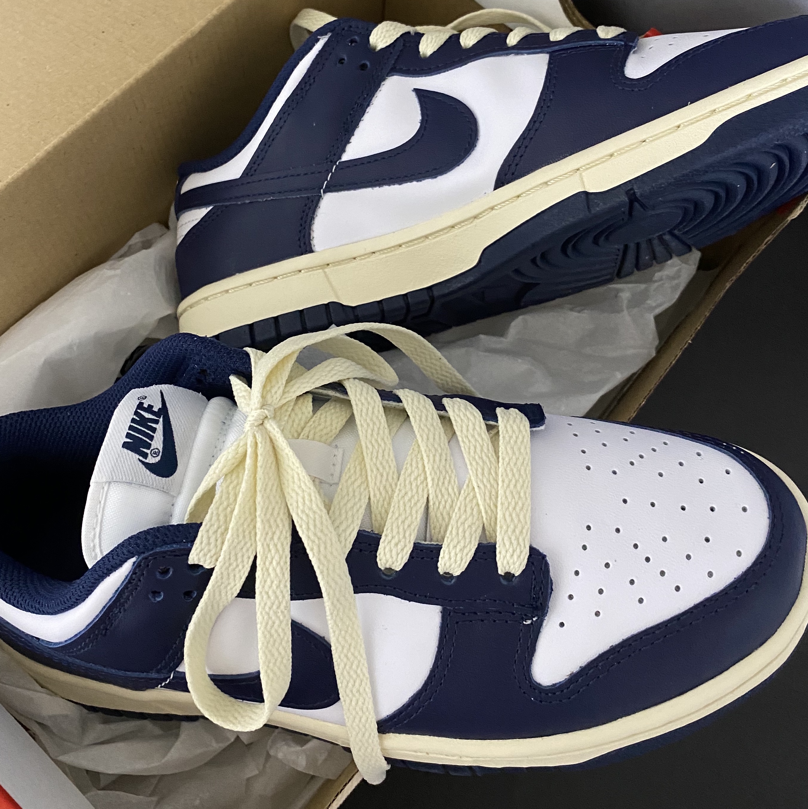 (W) Nike Dunk Low Vintage Midnight Navy 착용 스타일
