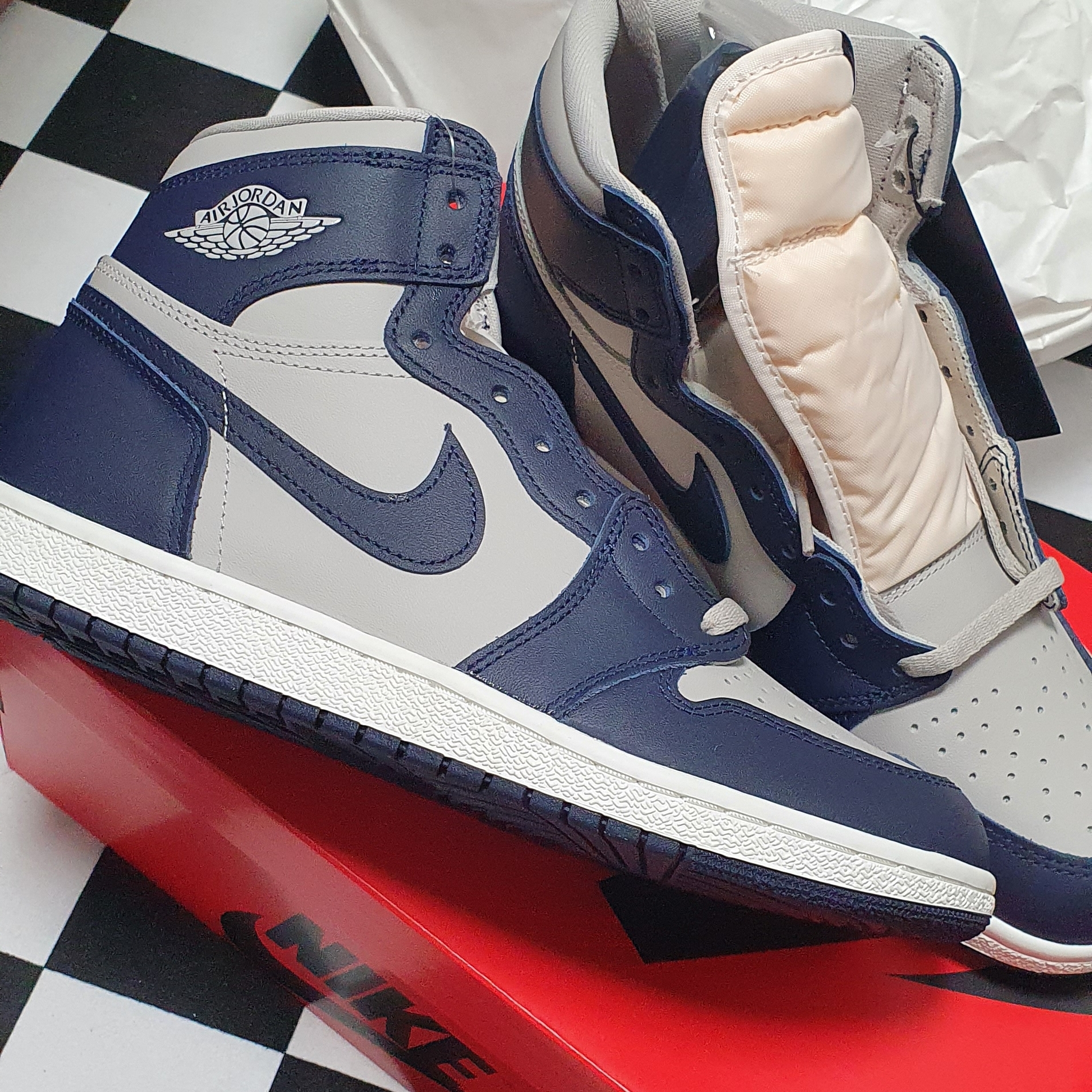 Jordan 1 High 85 College Navy 착용 스타일 - 1