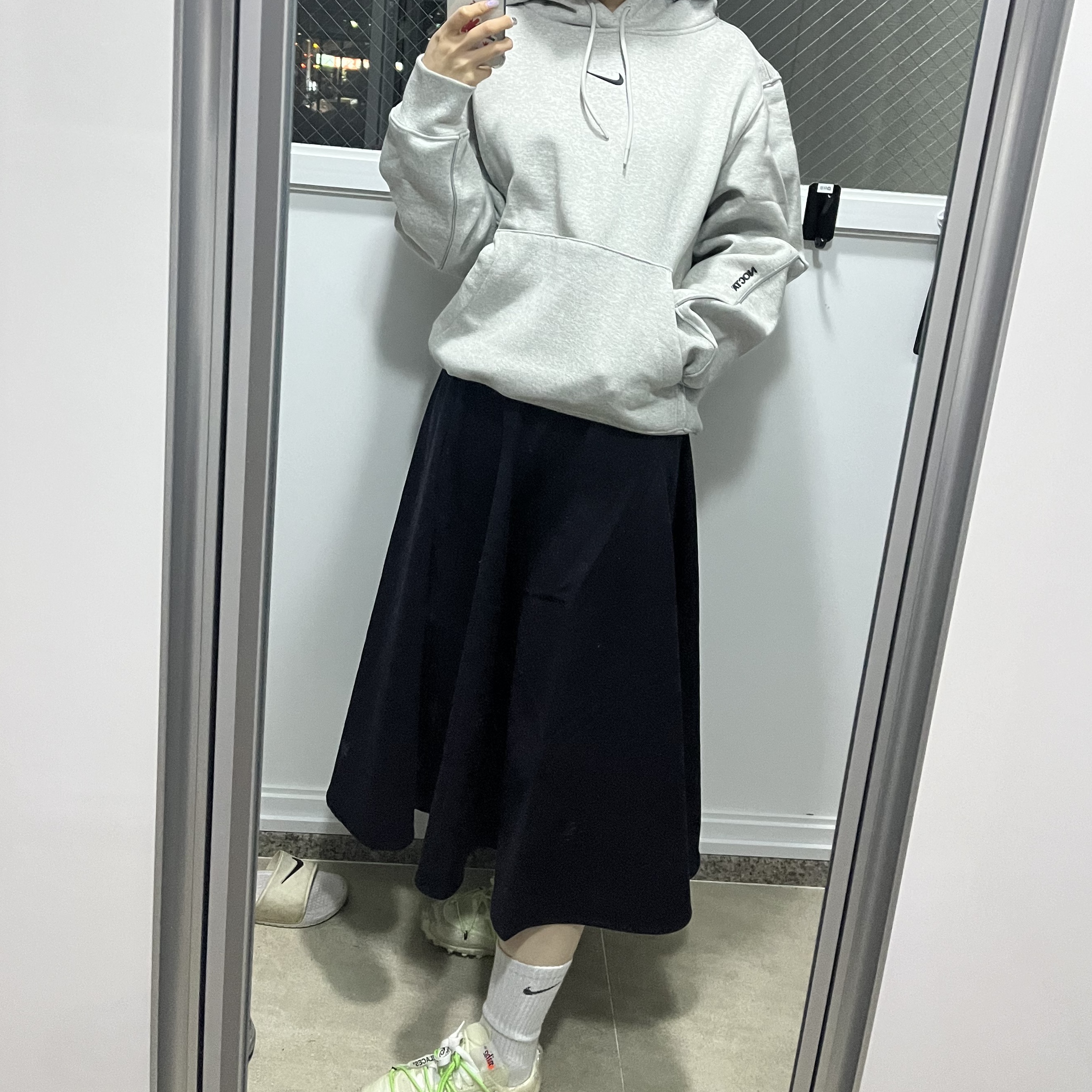 Nike x Drake Nocta Cardinal Stock Essential Hoodie Grey - Asia, (W) Nike x Off-White Waffle Racer White 착용 스타일 - 2