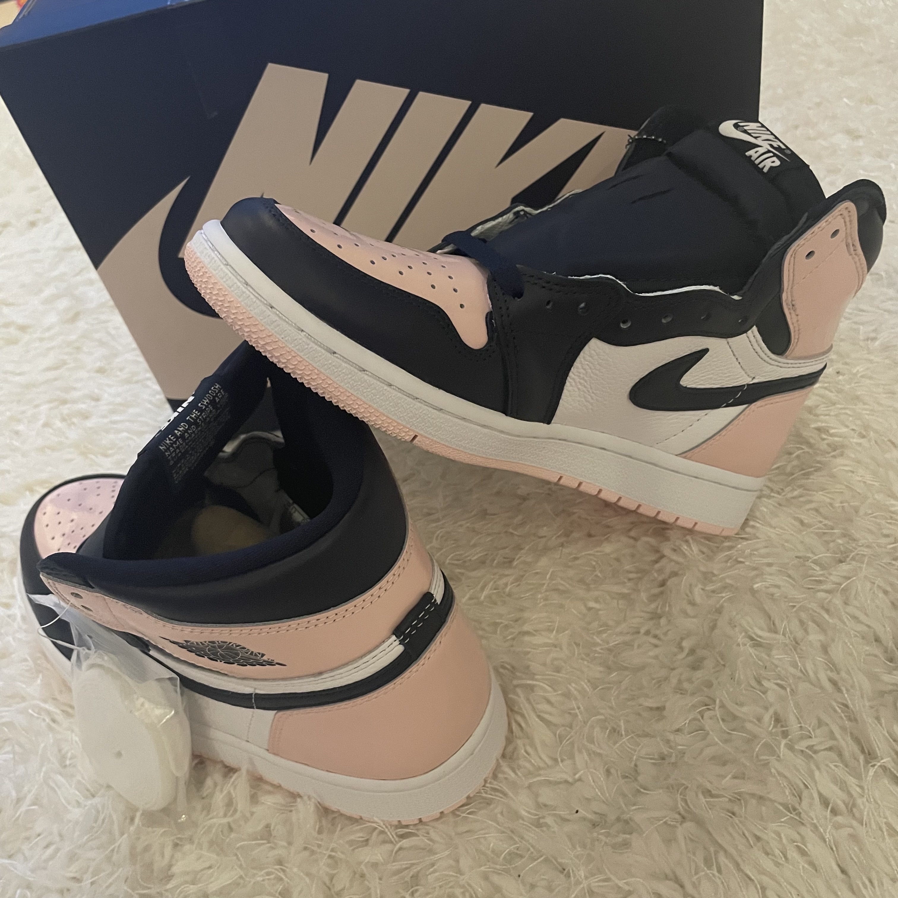 (W) Jordan 1 Retro High OG Atmosphere 착용 스타일