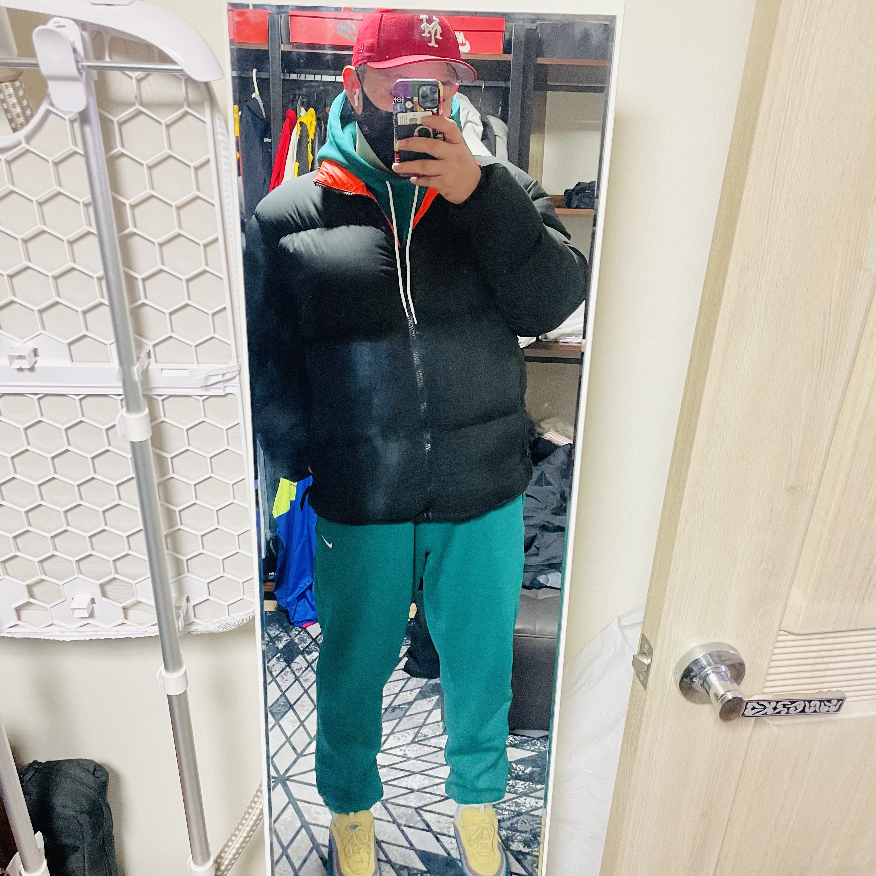 Nike x Sean Wotherspoon Air Max 1/97, Nike NRG Solo Swoosh Fleece Pants Mystic Green - Asia 착용 스타일