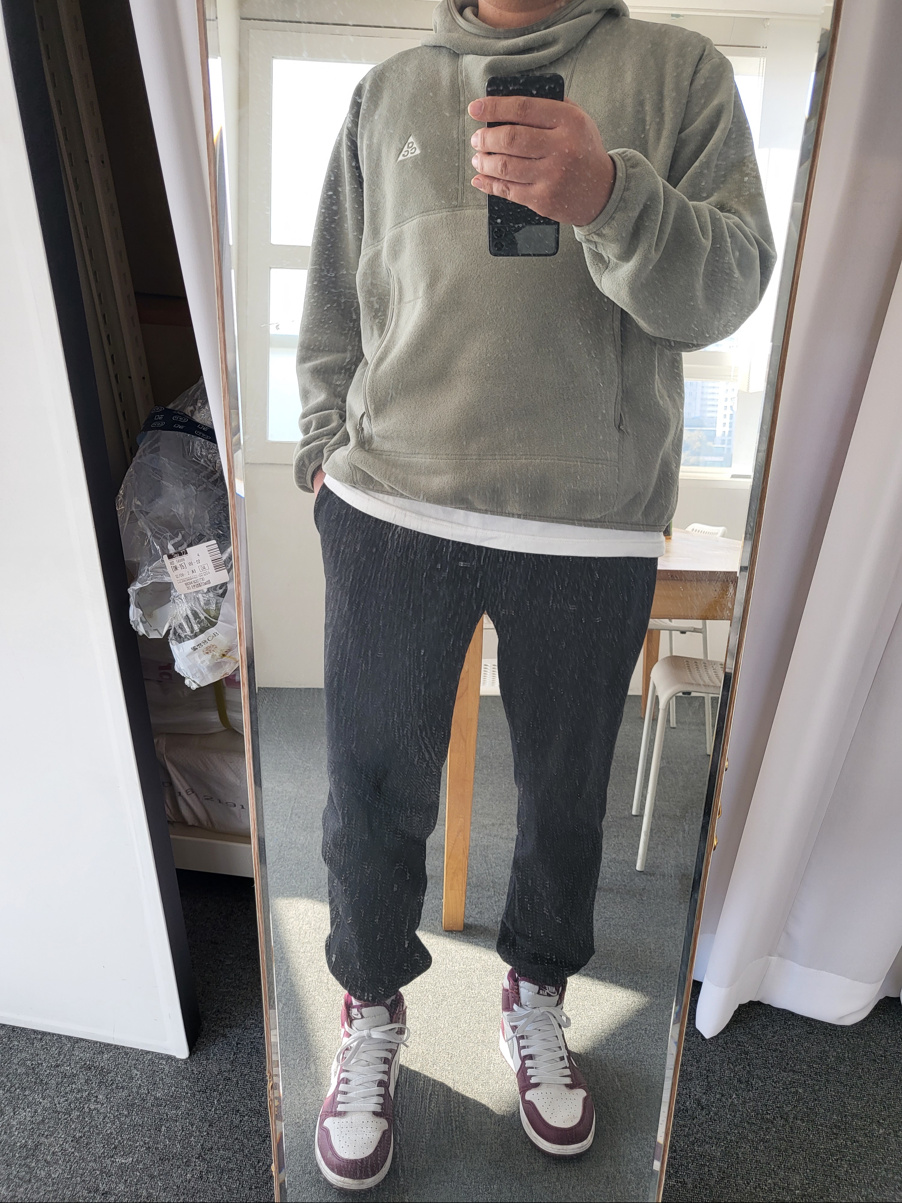 Nike ACG Polartec Wolf Tree Pullover Hoodie Light Army - Asia, Jordan 1 Retro High OG Bordeaux 착용 스타일 - 2