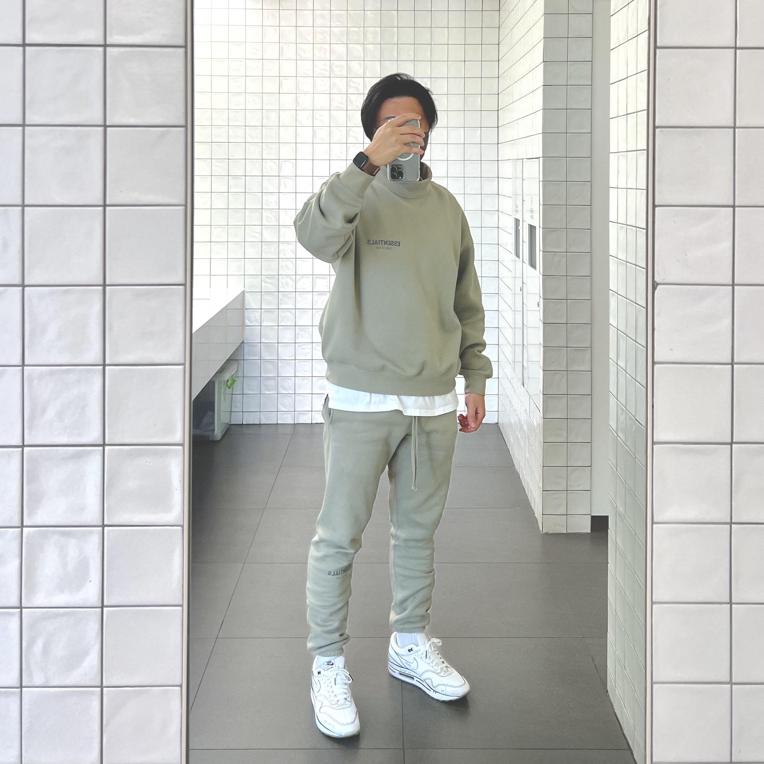 Nike Air Max 1 Tinker Sketch to Shelf White, Essentials Pull-Over Mockneck Pistachio - 21FW 착용 스타일