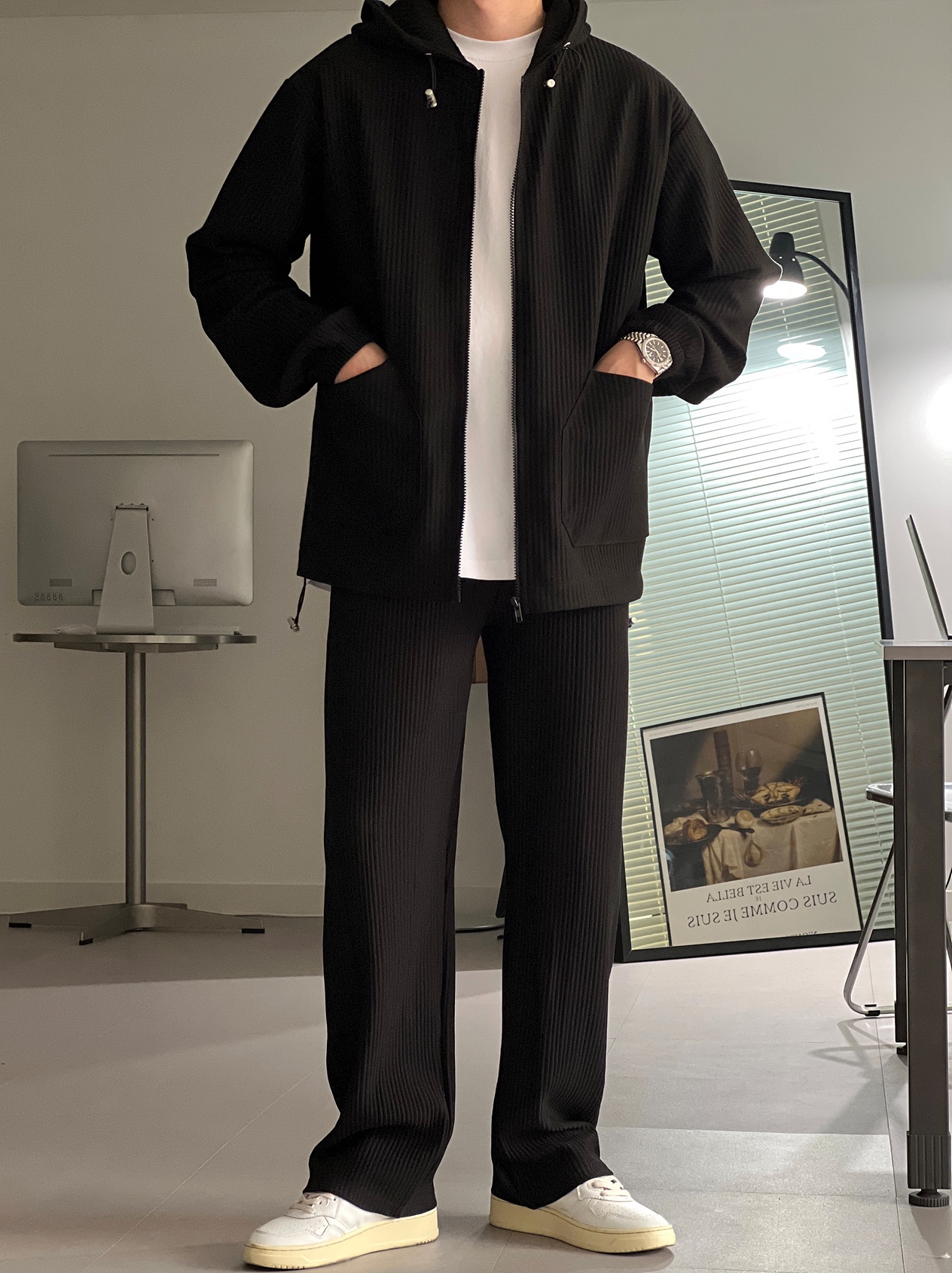 Common Projects Original Achilles Low White, (W) Autry Medalist Low Leather Sneakers White 착용 스타일 - 4