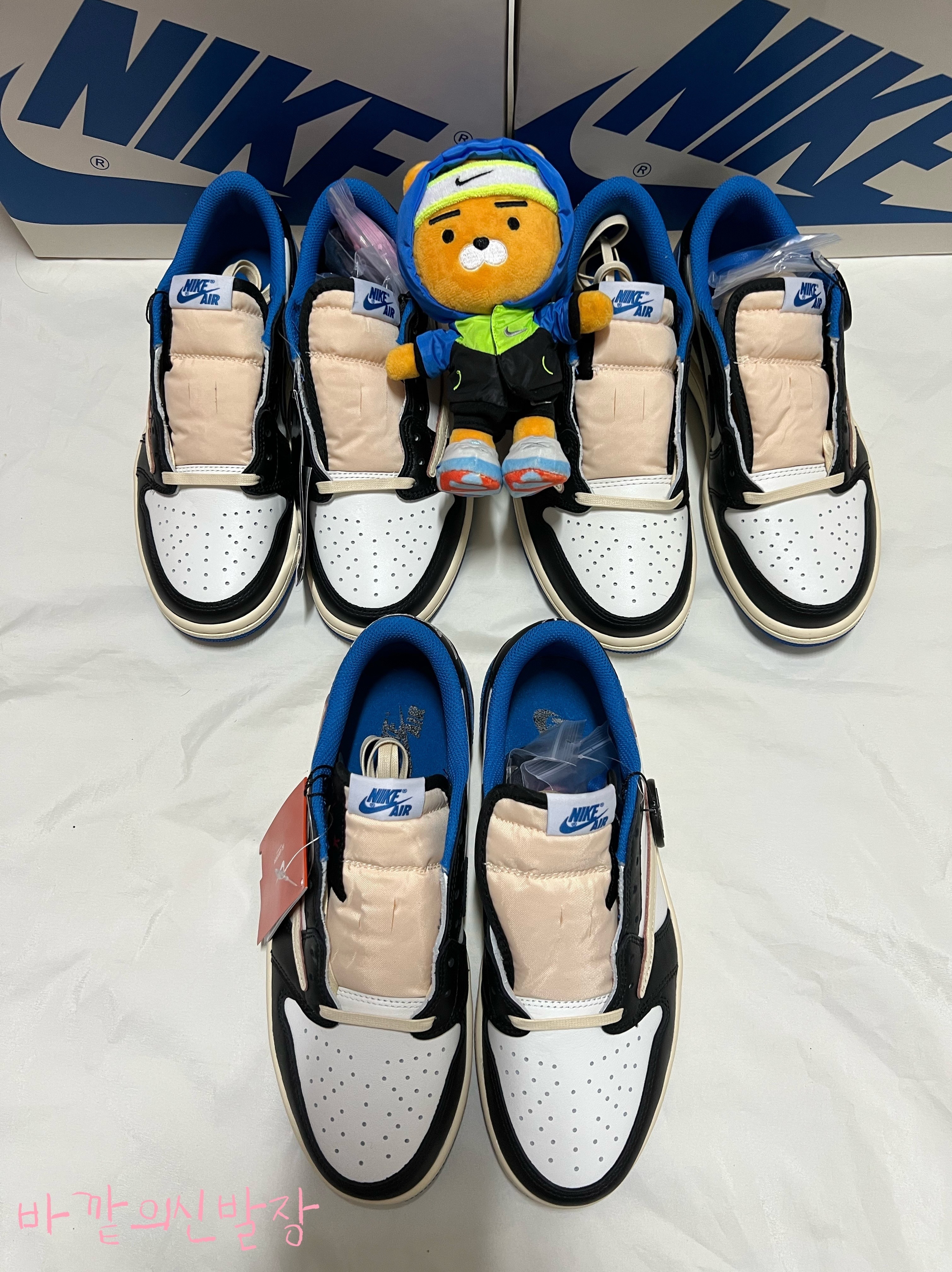 Jordan 1 x Travis Scott x Fragment Retro Low OG SP Military Blue 착용 스타일