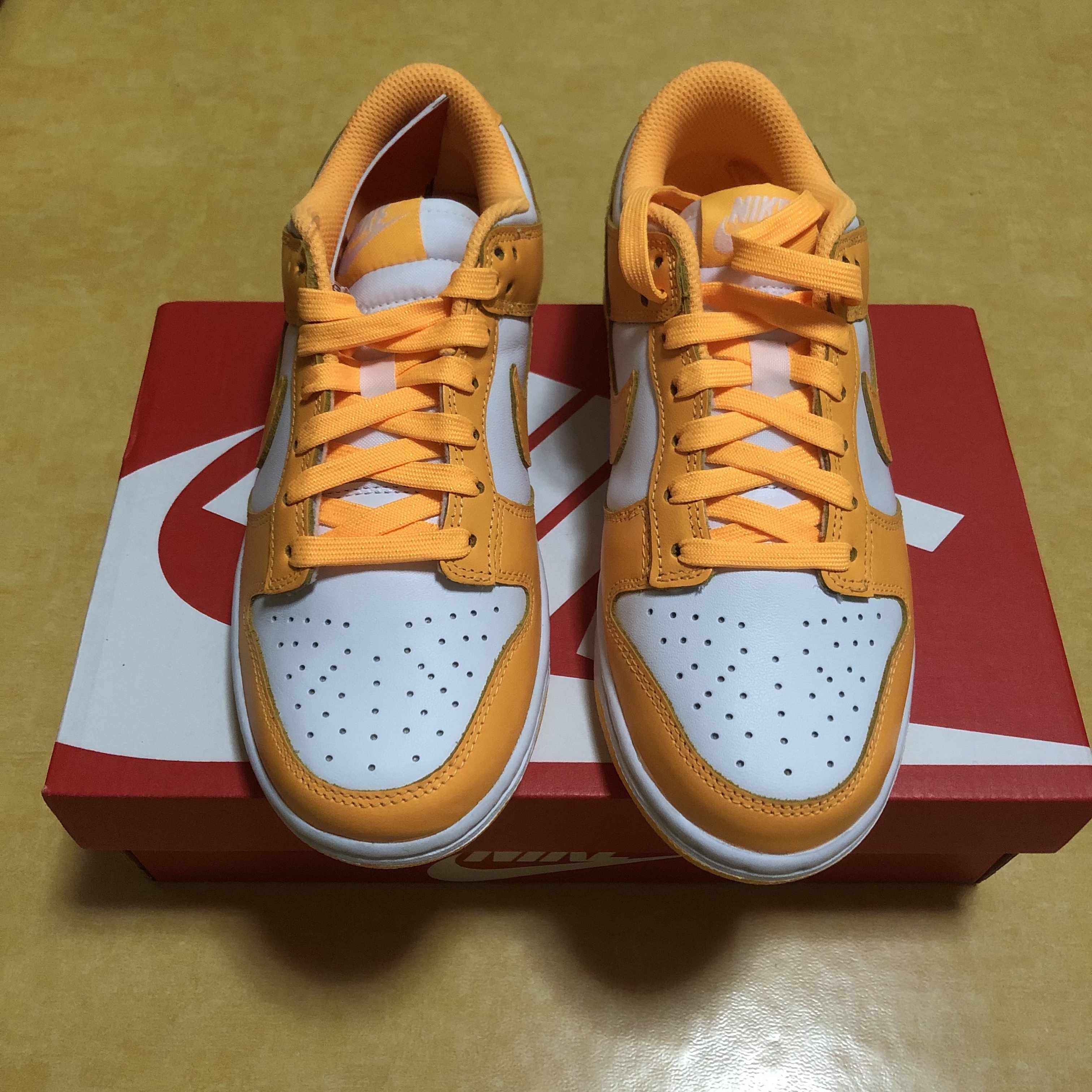 (W) Nike Dunk Low Laser Orange 착용 스타일