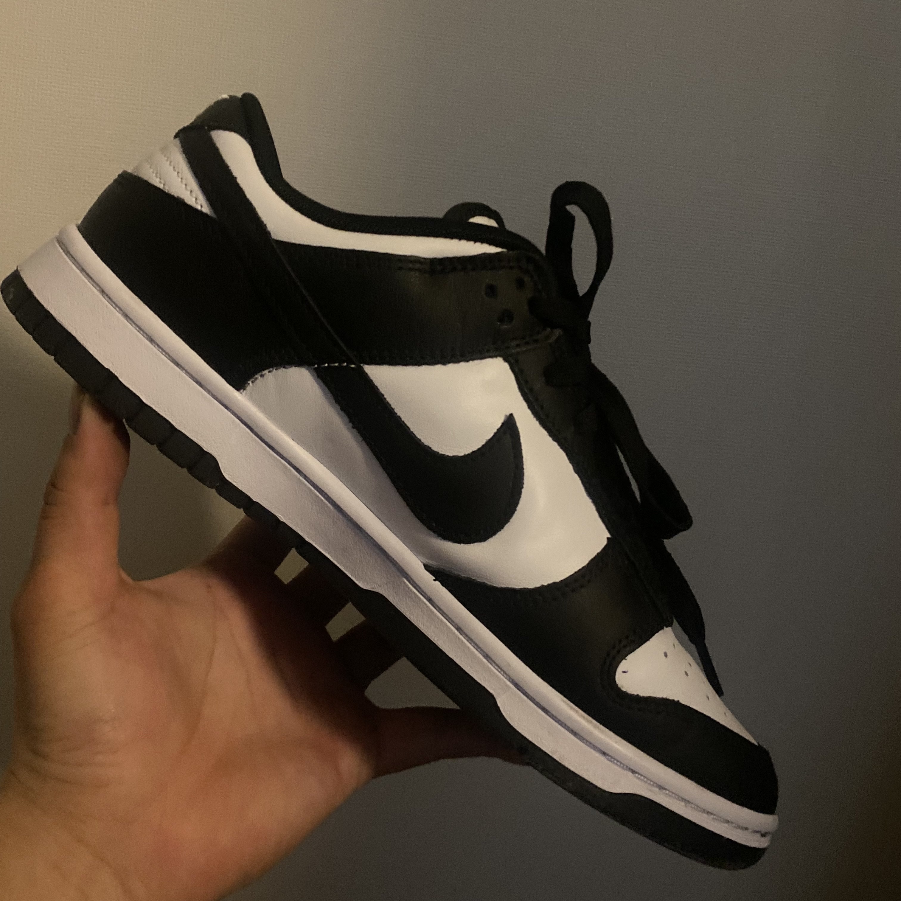 Nike Dunk Low Retro Black 착용 스타일 - 1